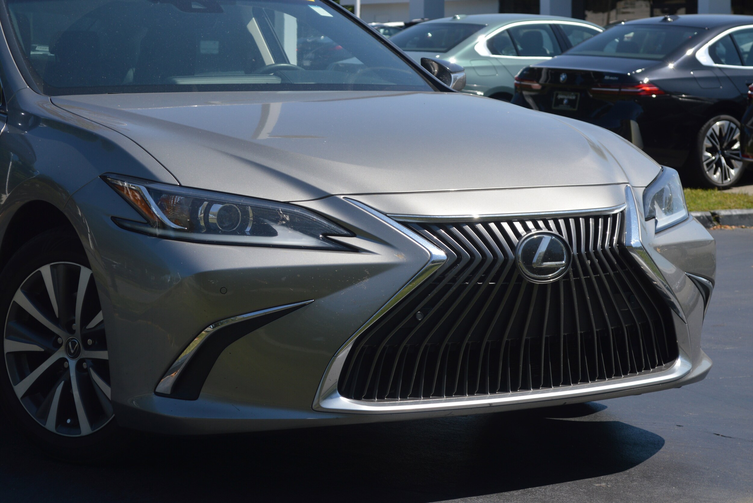 2020 Lexus ES 350 Premium photo 2