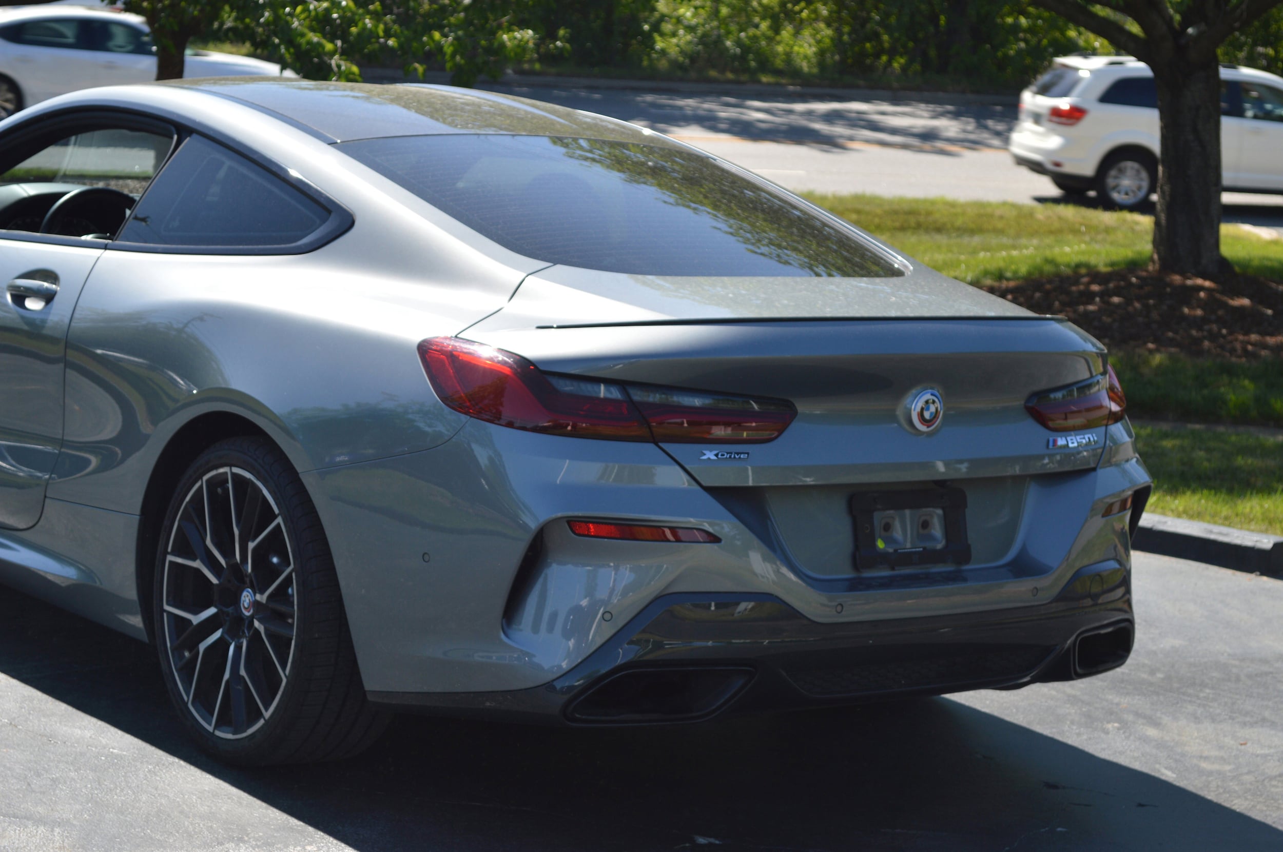 2023 BMW 8 Series M850i xDrive photo 2
