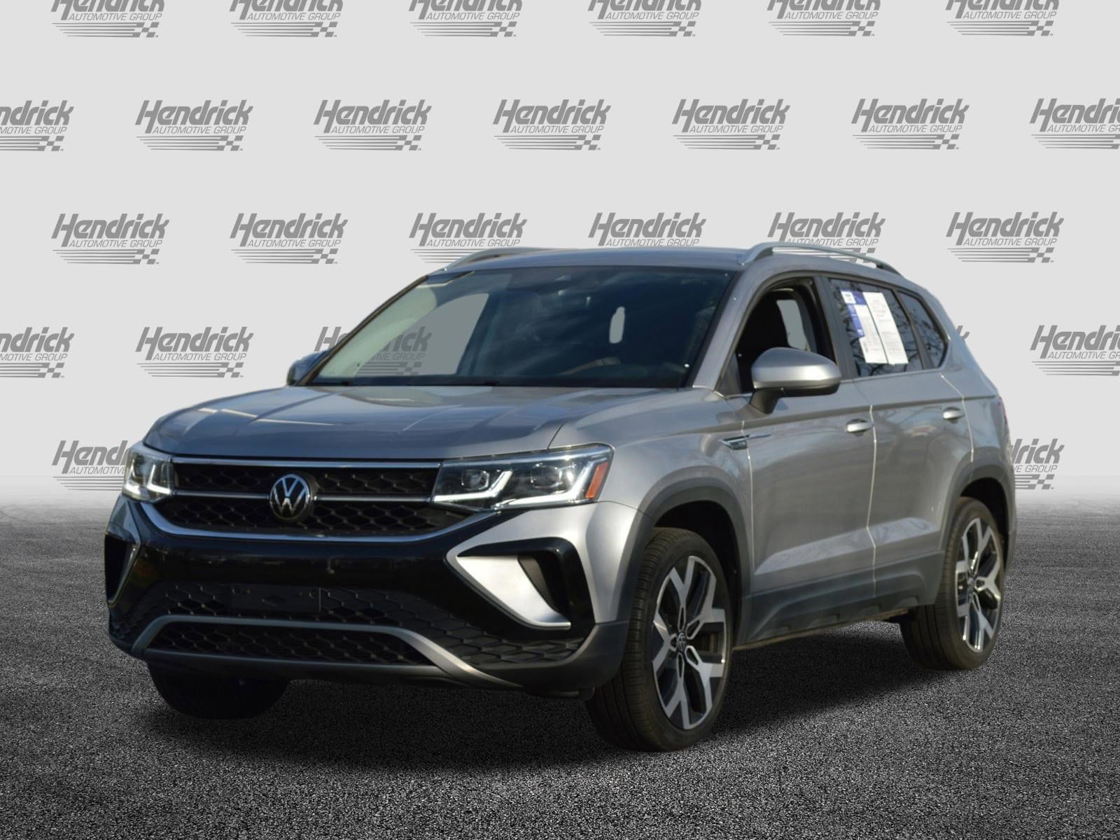 2022 Volkswagen Taos SEL photo 6