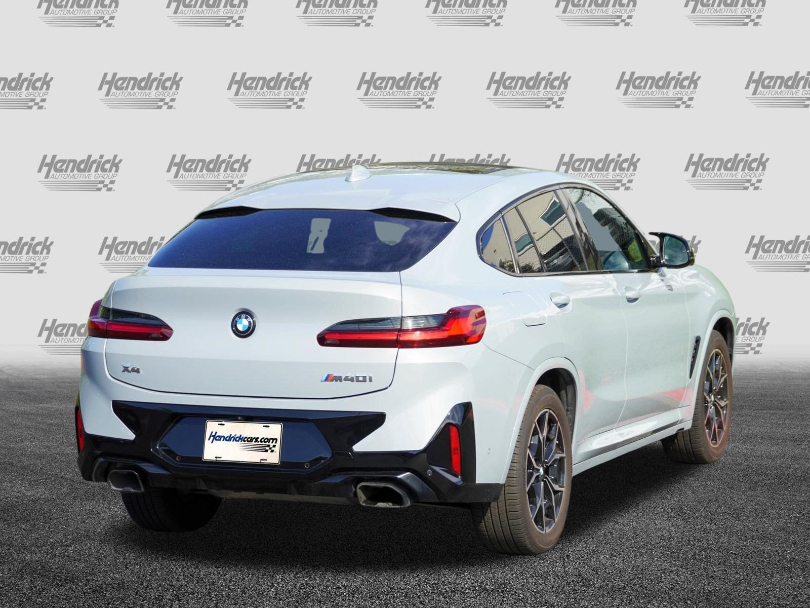 2025 BMW X4 M40i