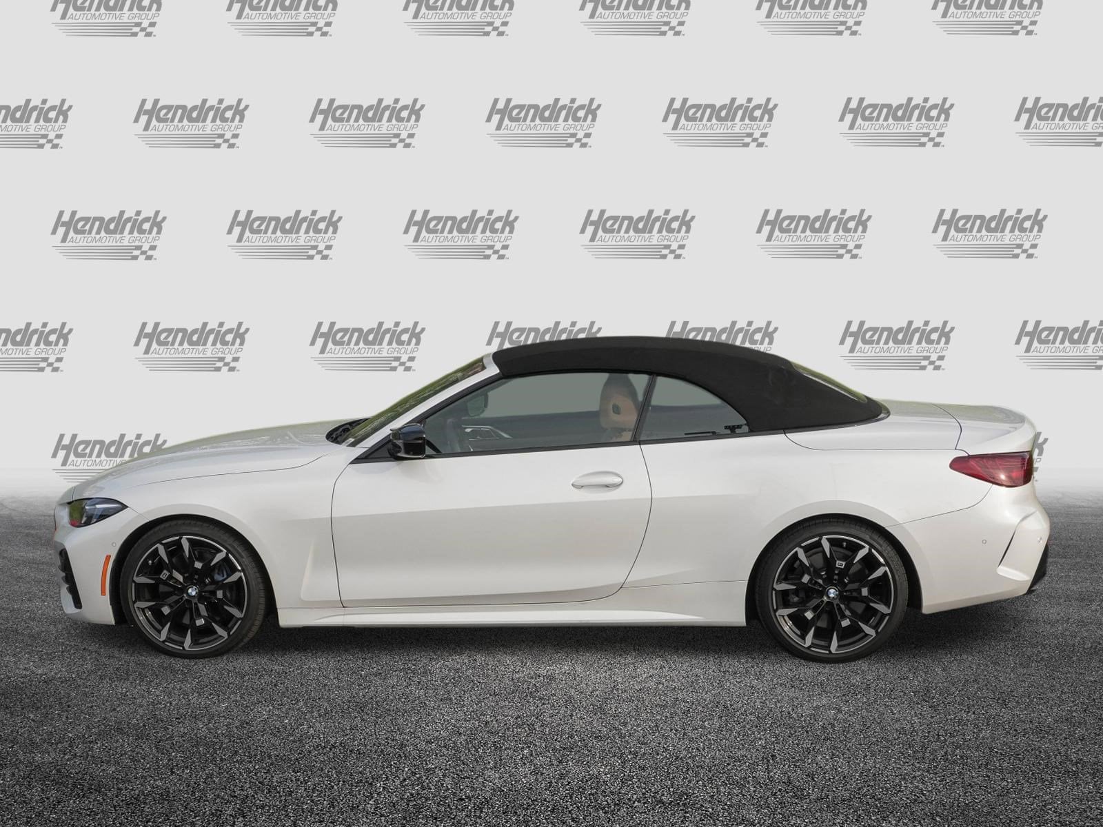 2025 BMW 4 Series M440i photo 5