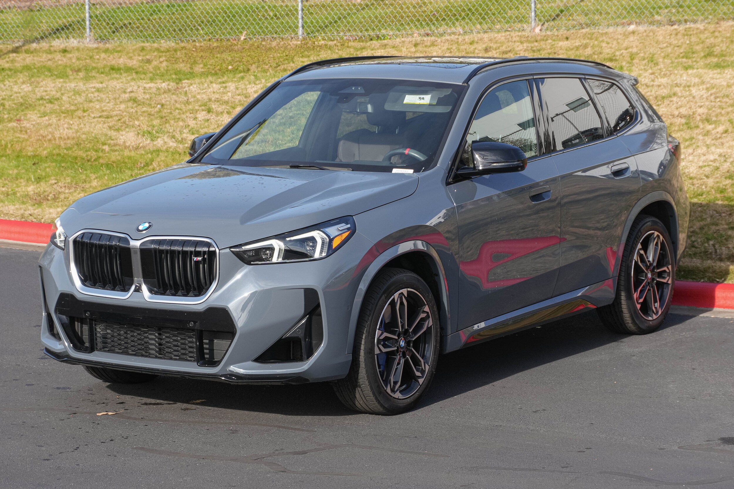 2025 Bmw X1 M35i photo 2