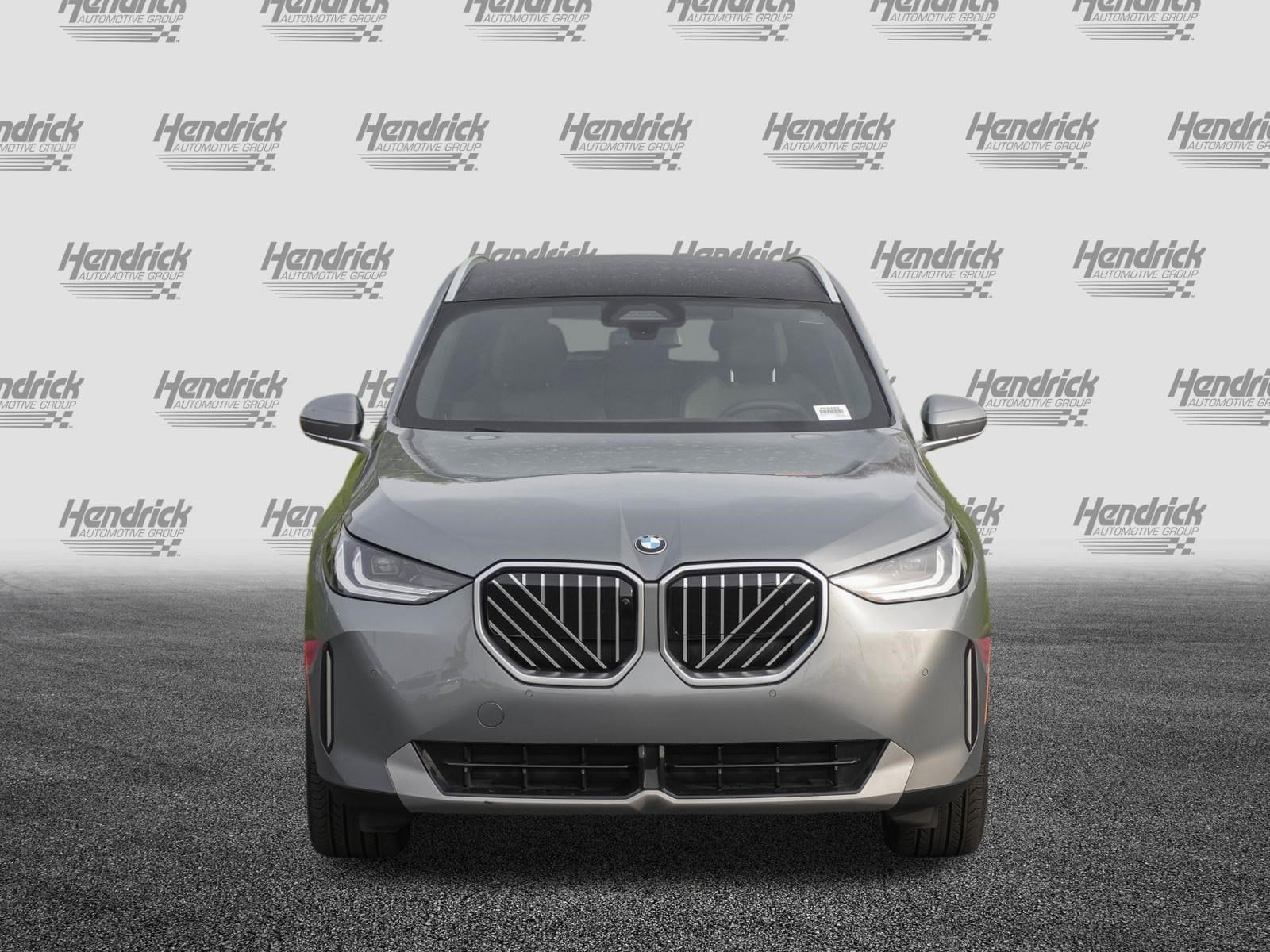 2025 BMW X3 30 xDrive photo 2