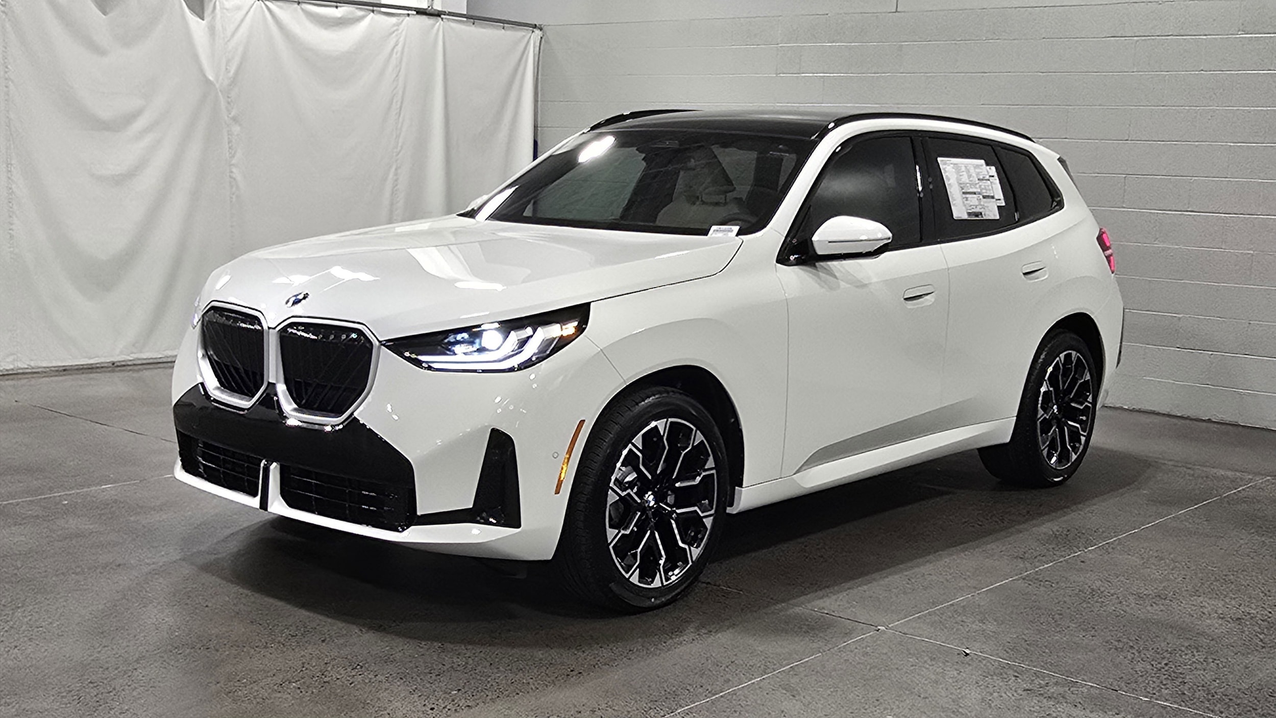 2026 BMW X3 30 xDrive photo 2