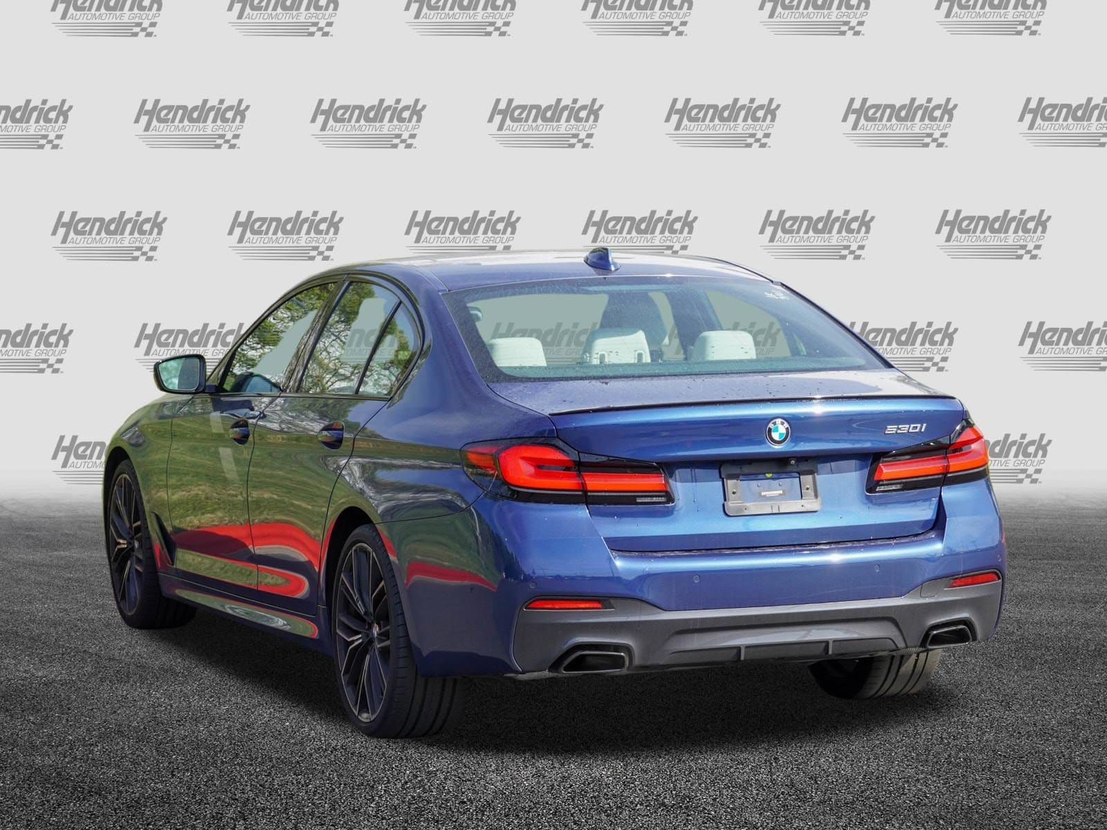 2023 BMW 5 Series 530i photo 5