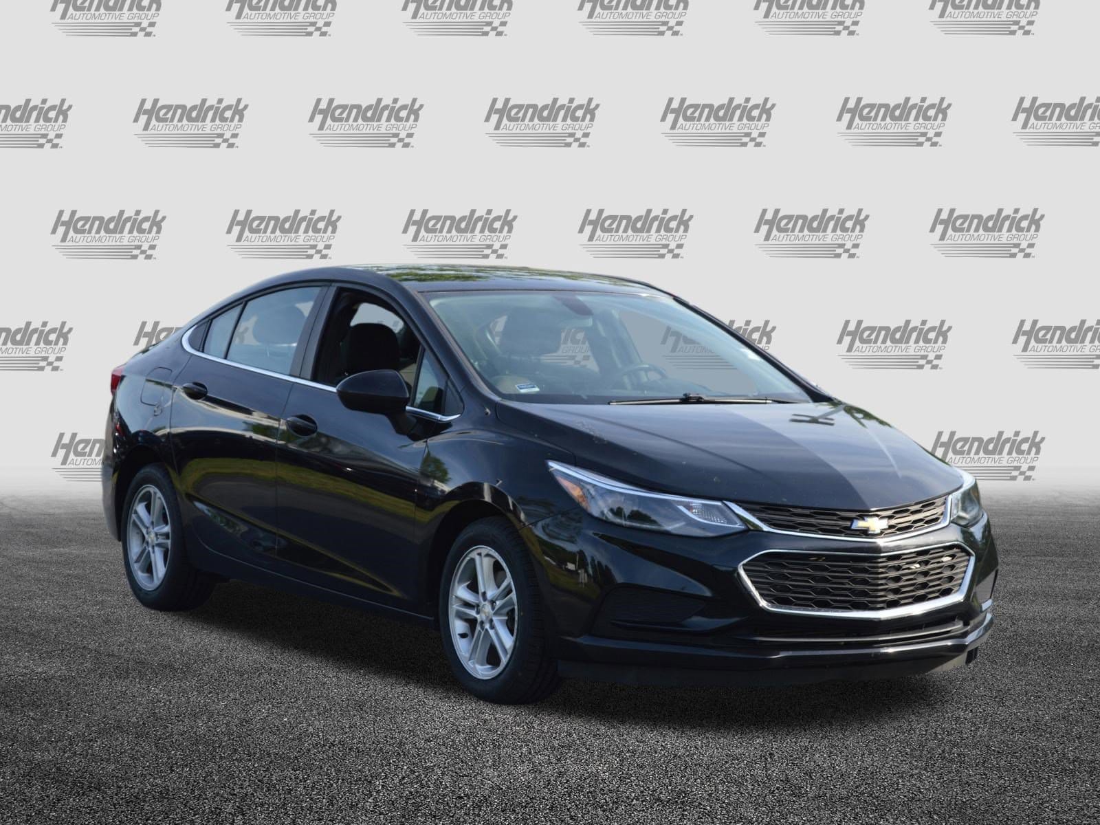 2017 Chevrolet Cruze LT photo 4