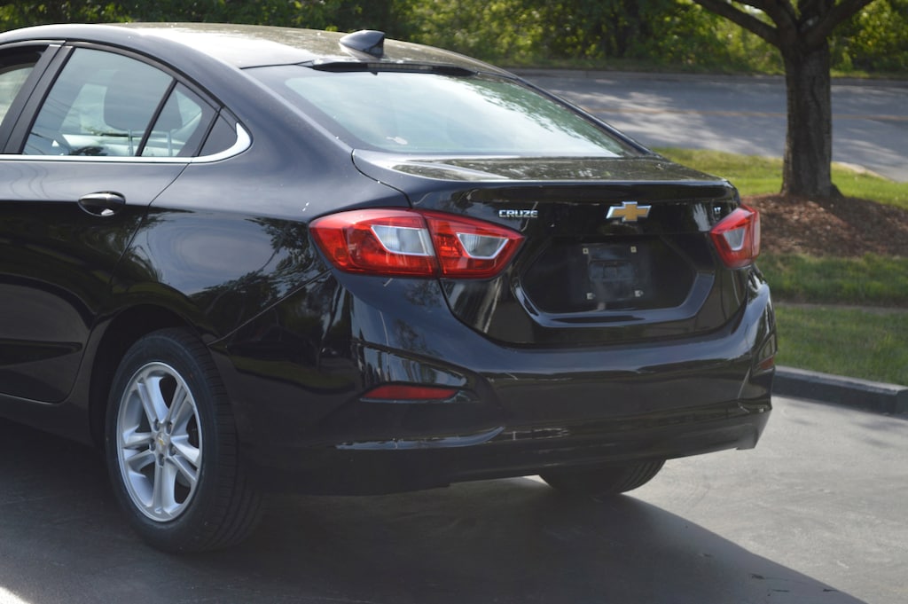 Used 2017 Chevrolet Cruze LT Sedan
