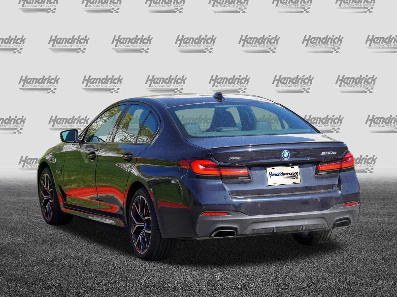 2023 BMW 5 Series 530e xDrive photo 5