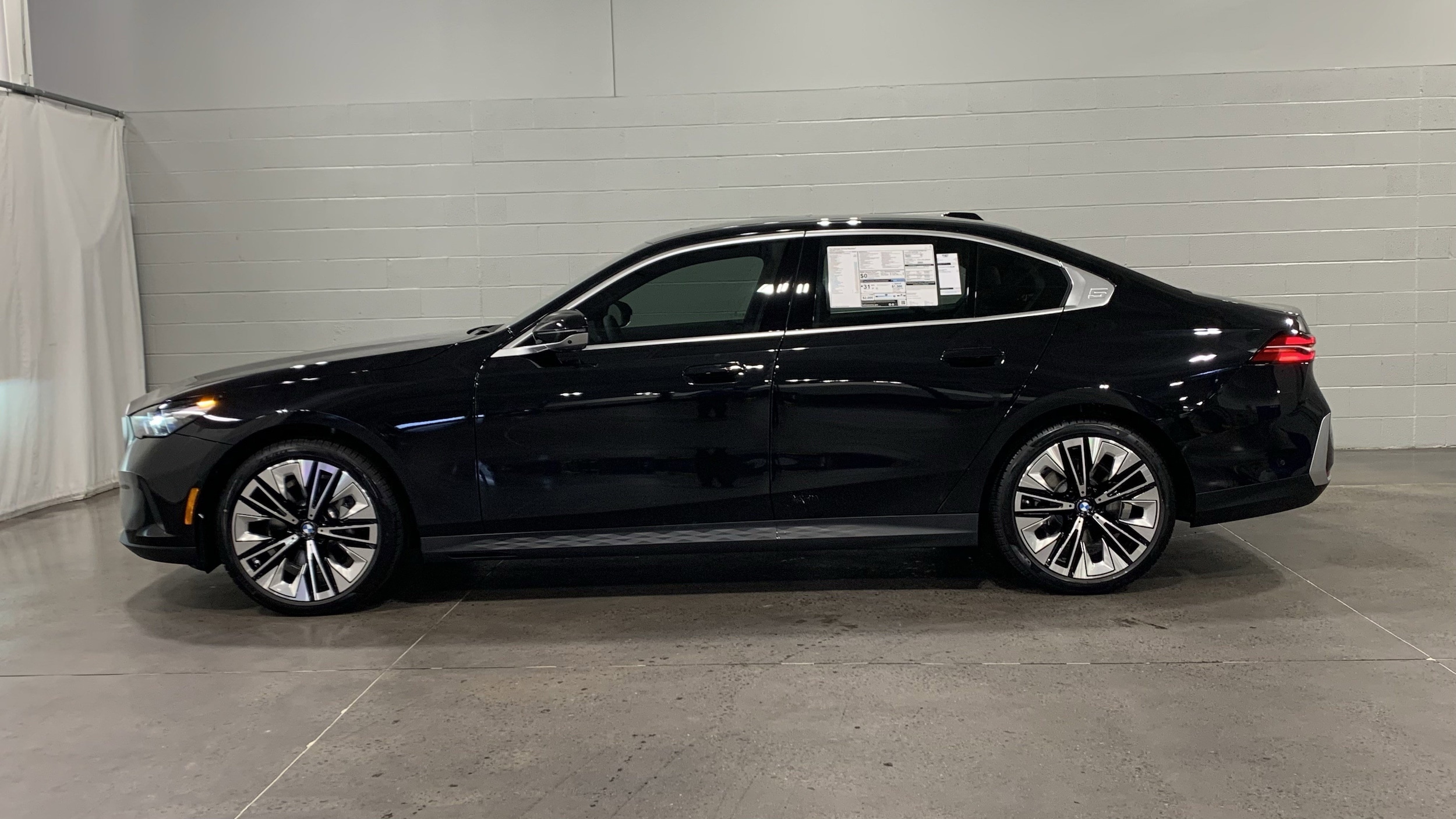 2026 BMW 5 Series 530i photo 4