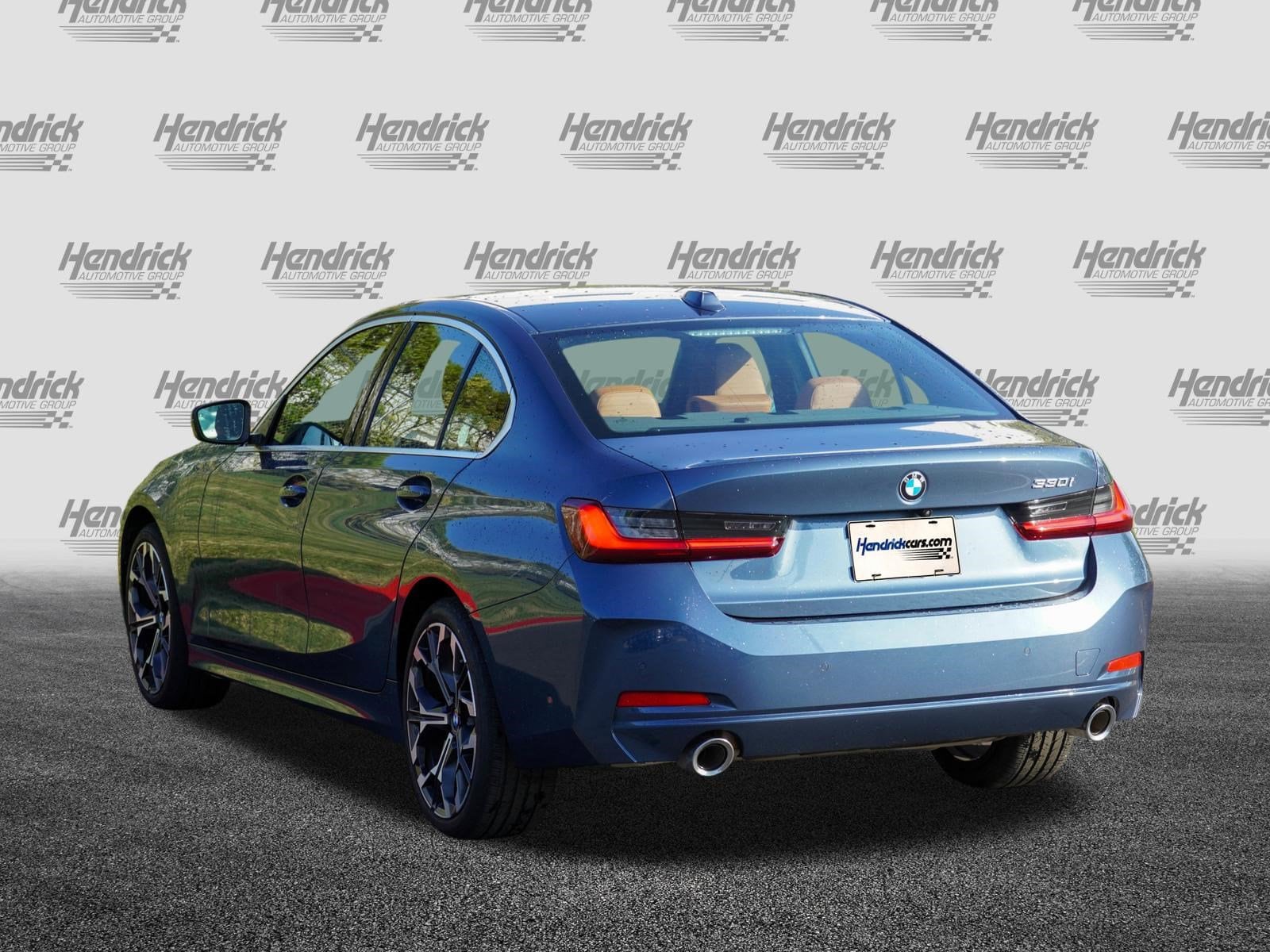 2025 BMW 3 Series 330i photo 6