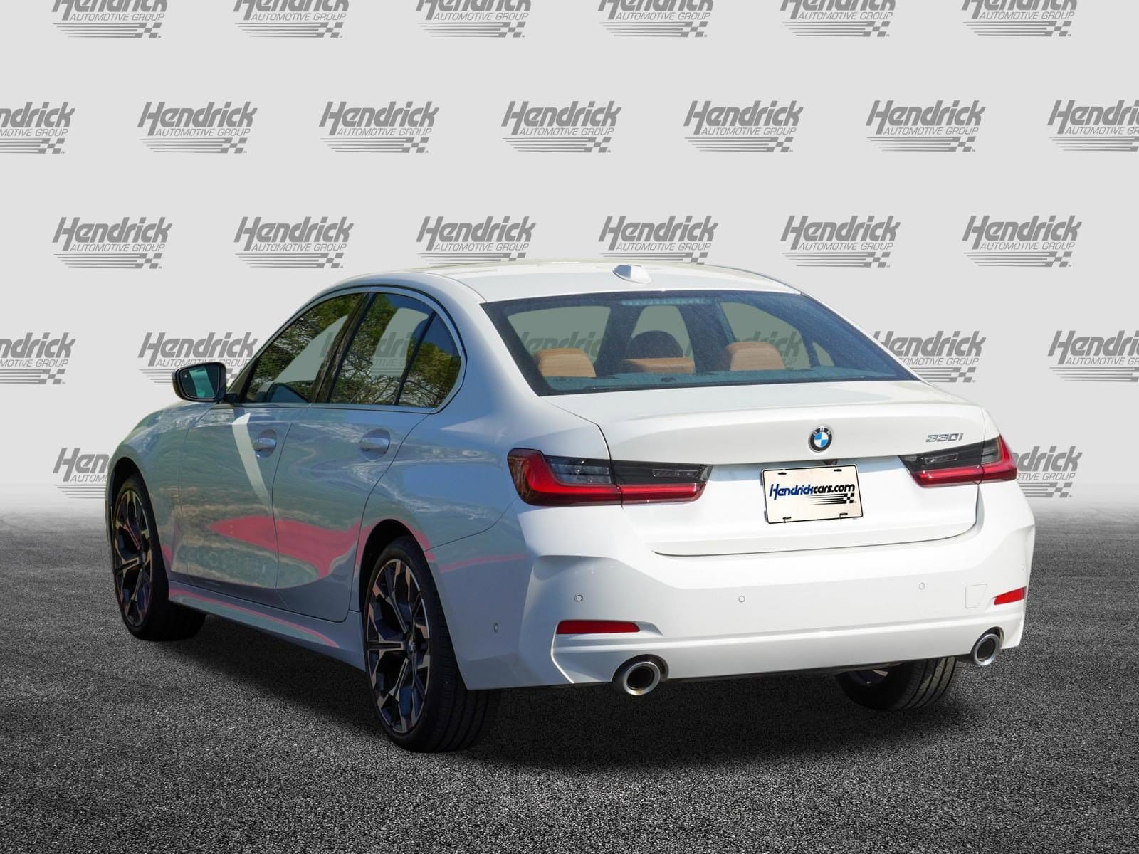 2025 BMW 3 Series 330i photo 5