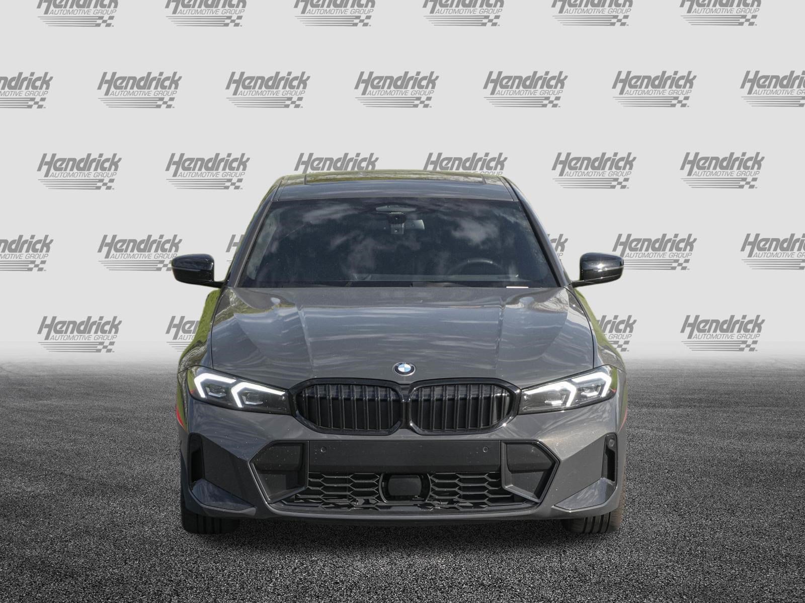 2025 BMW 3 Series 330i photo 2