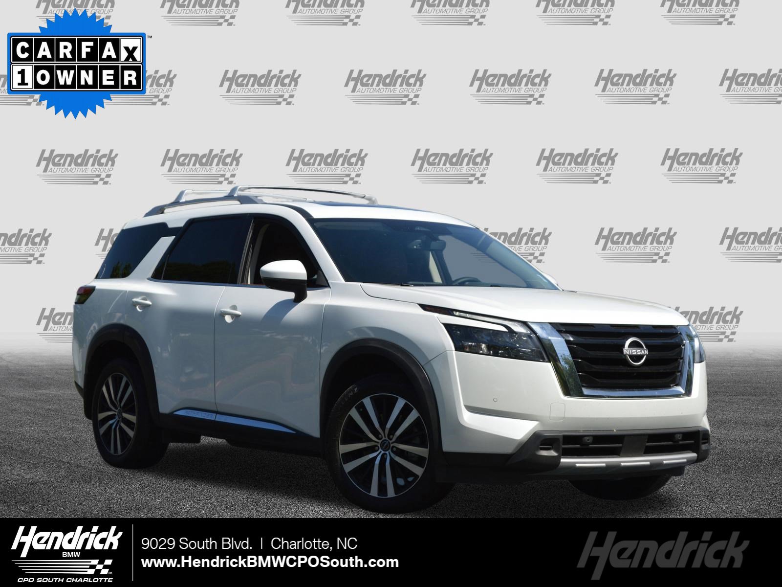 2025 Nissan Pathfinder Platinum 4WD's photo