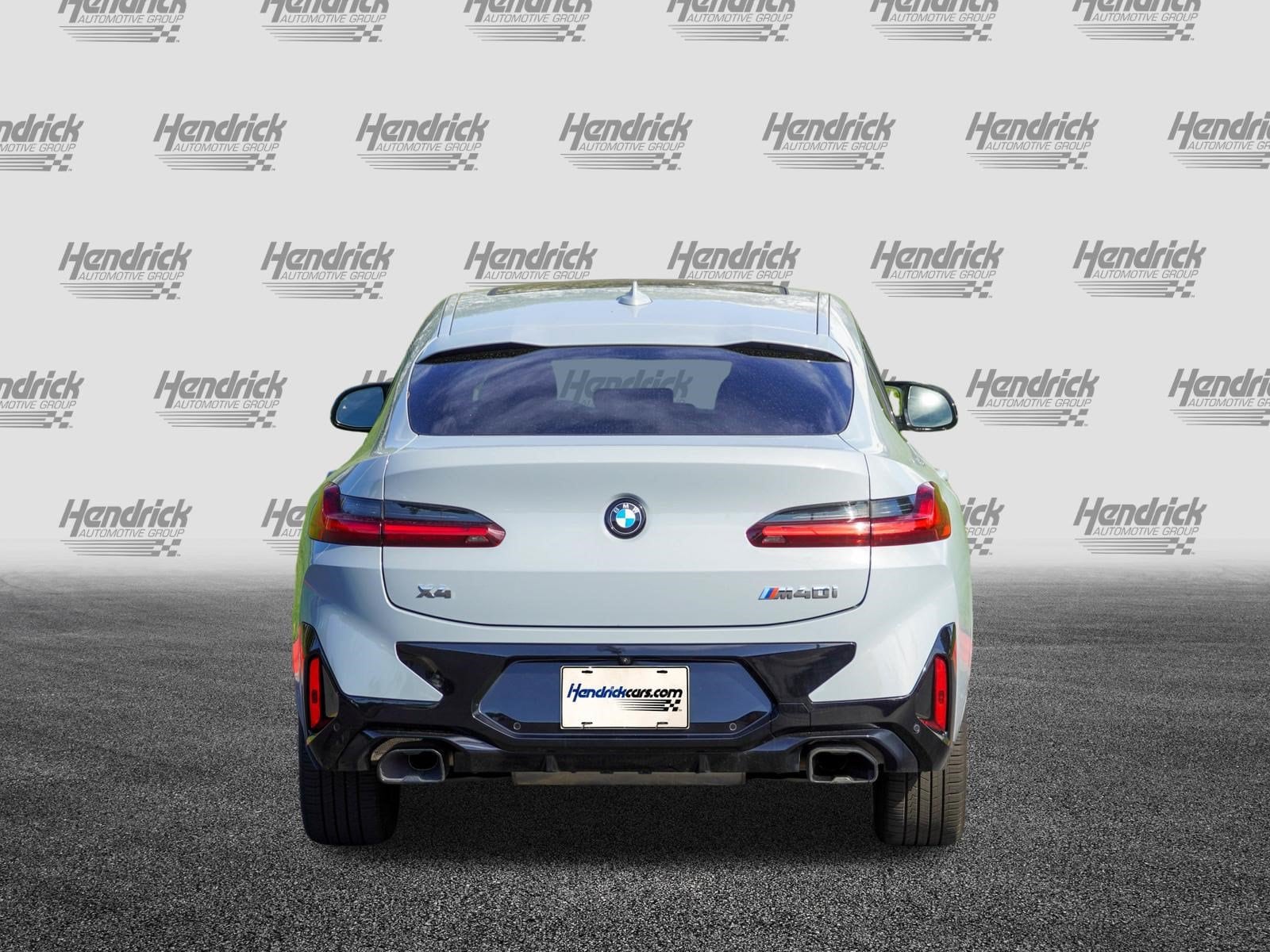 2025 BMW X4 M40i