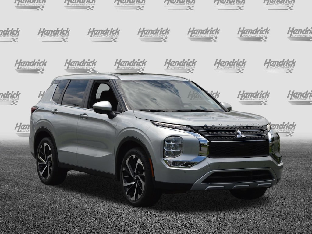 Used 2024 Mitsubishi Outlander SE SUV