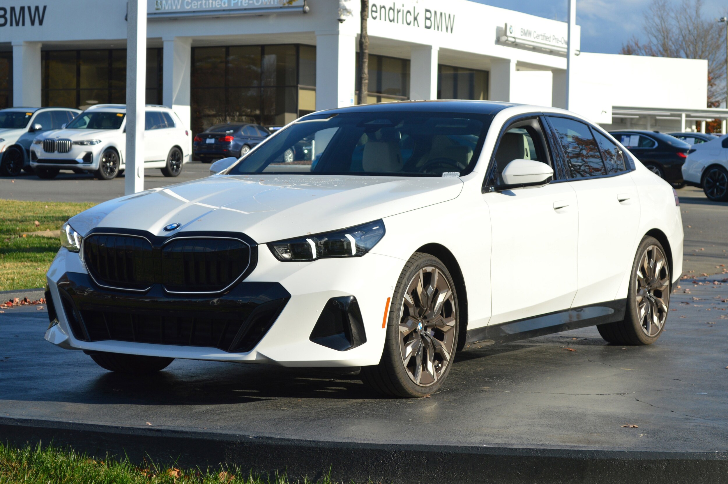 2026 BMW 5 Series 530i photo 6