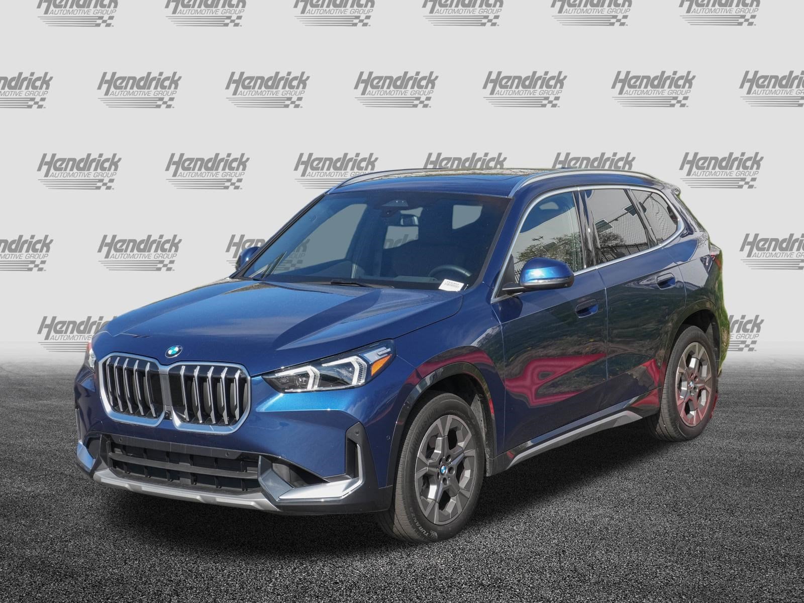 2025 BMW X1 xDrive28i photo 4