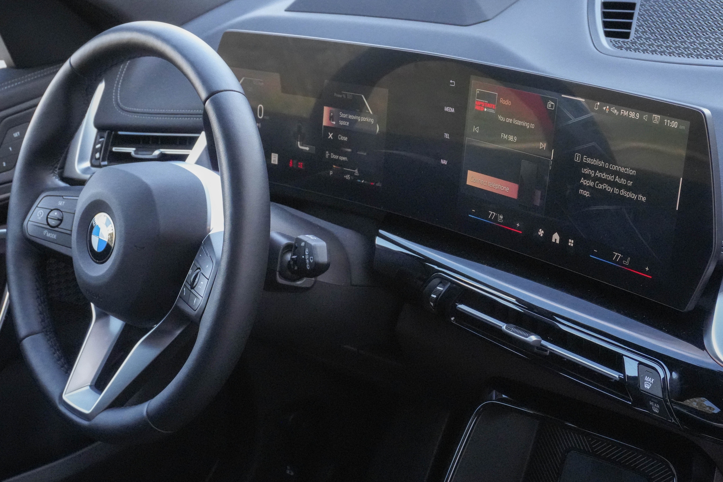 2025 BMW X1 xDrive28i photo 3