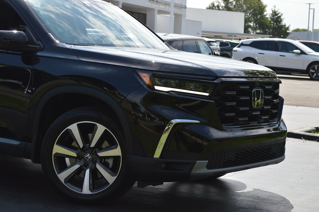 Used 2023 Honda Pilot Elite SUV