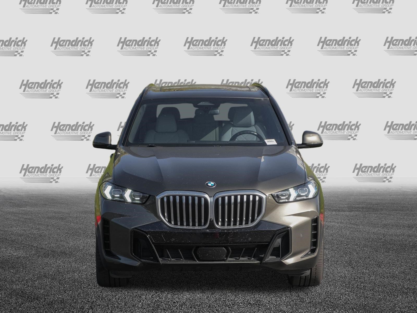 2024 BMW X5 sDrive40i photo 2