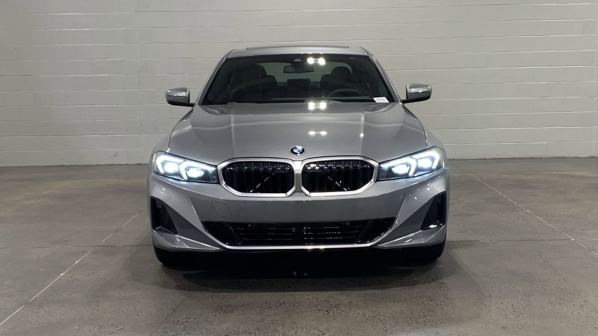 2025 Bmw 330i xDrive photo 2