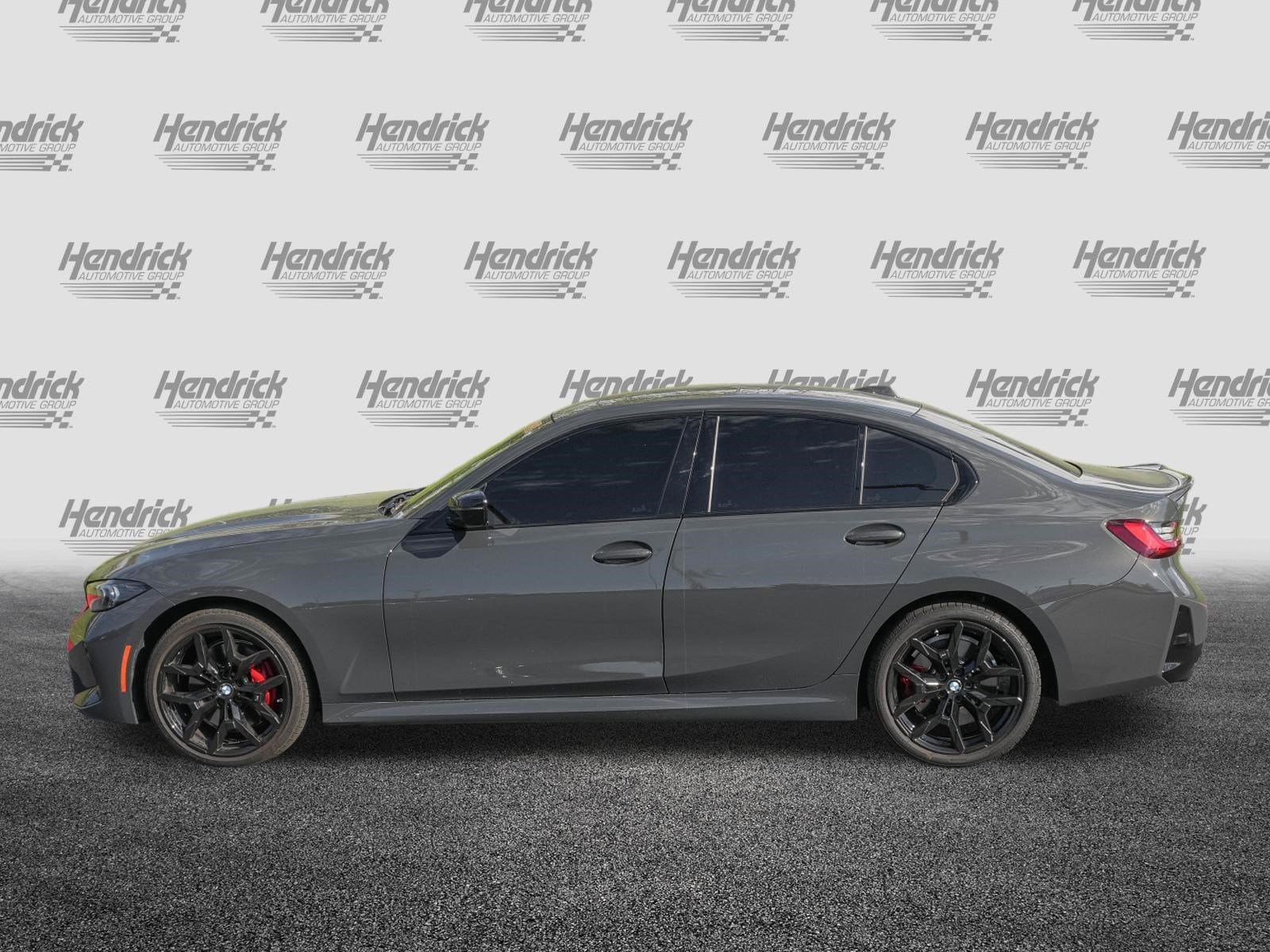 2025 BMW 3 Series 330i photo 5