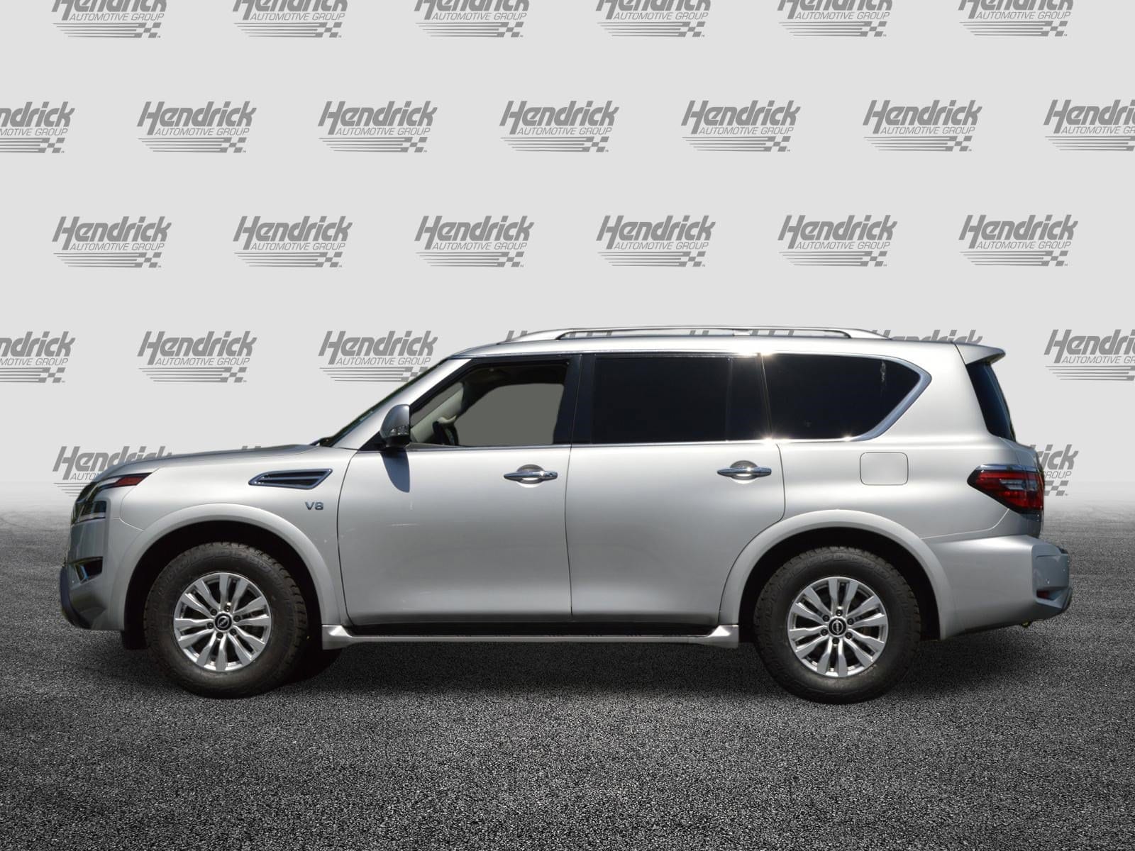 2021 Nissan Armada SV photo 6