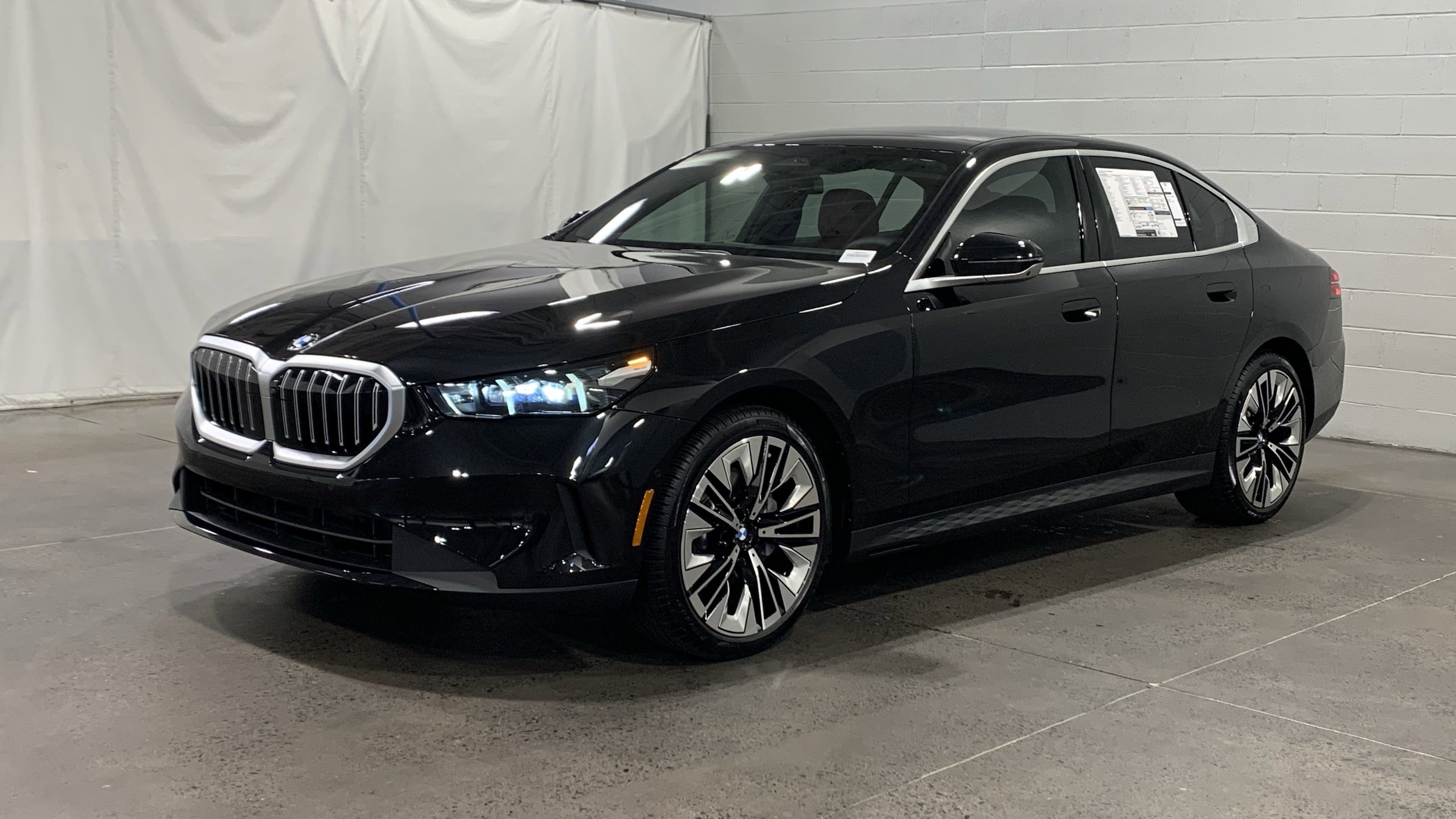 2026 BMW 5 Series 530i photo 2