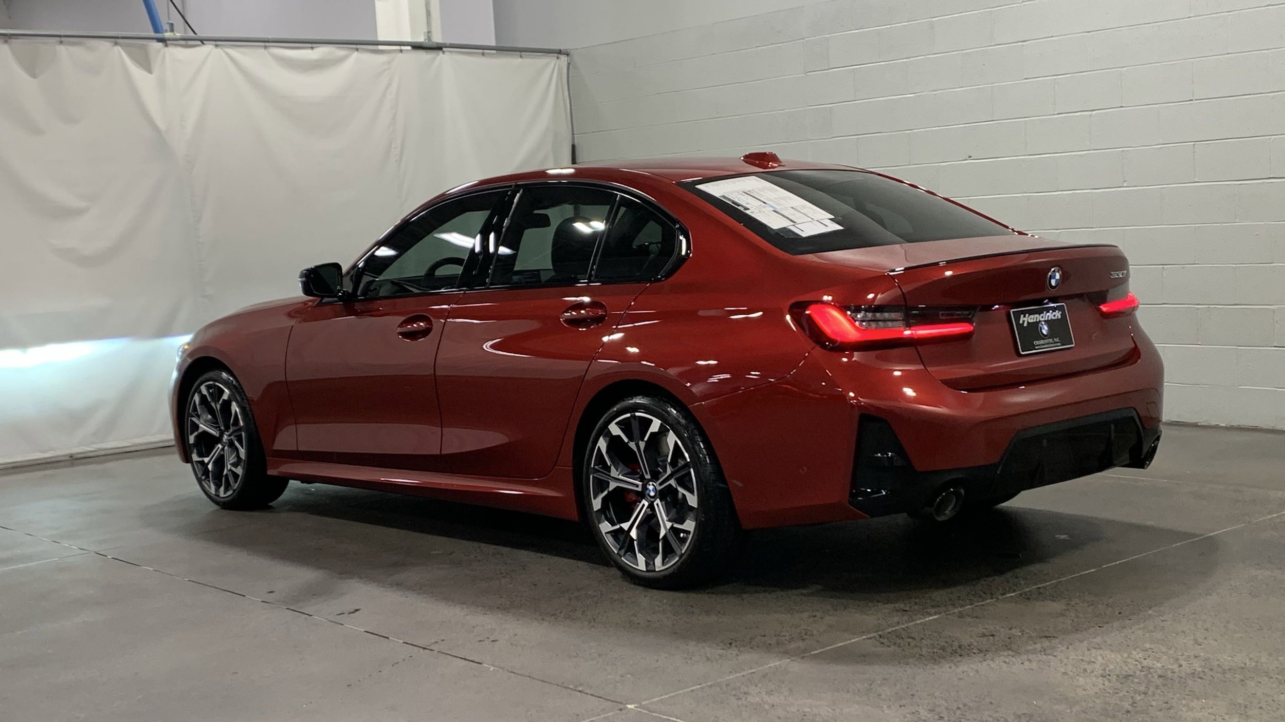 2025 BMW 3 Series 330i photo 5