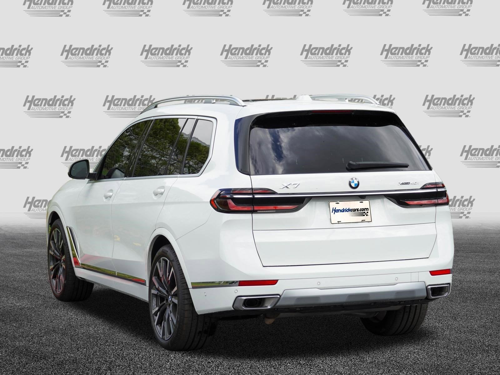 2024 BMW X7 xDrive40i photo 5