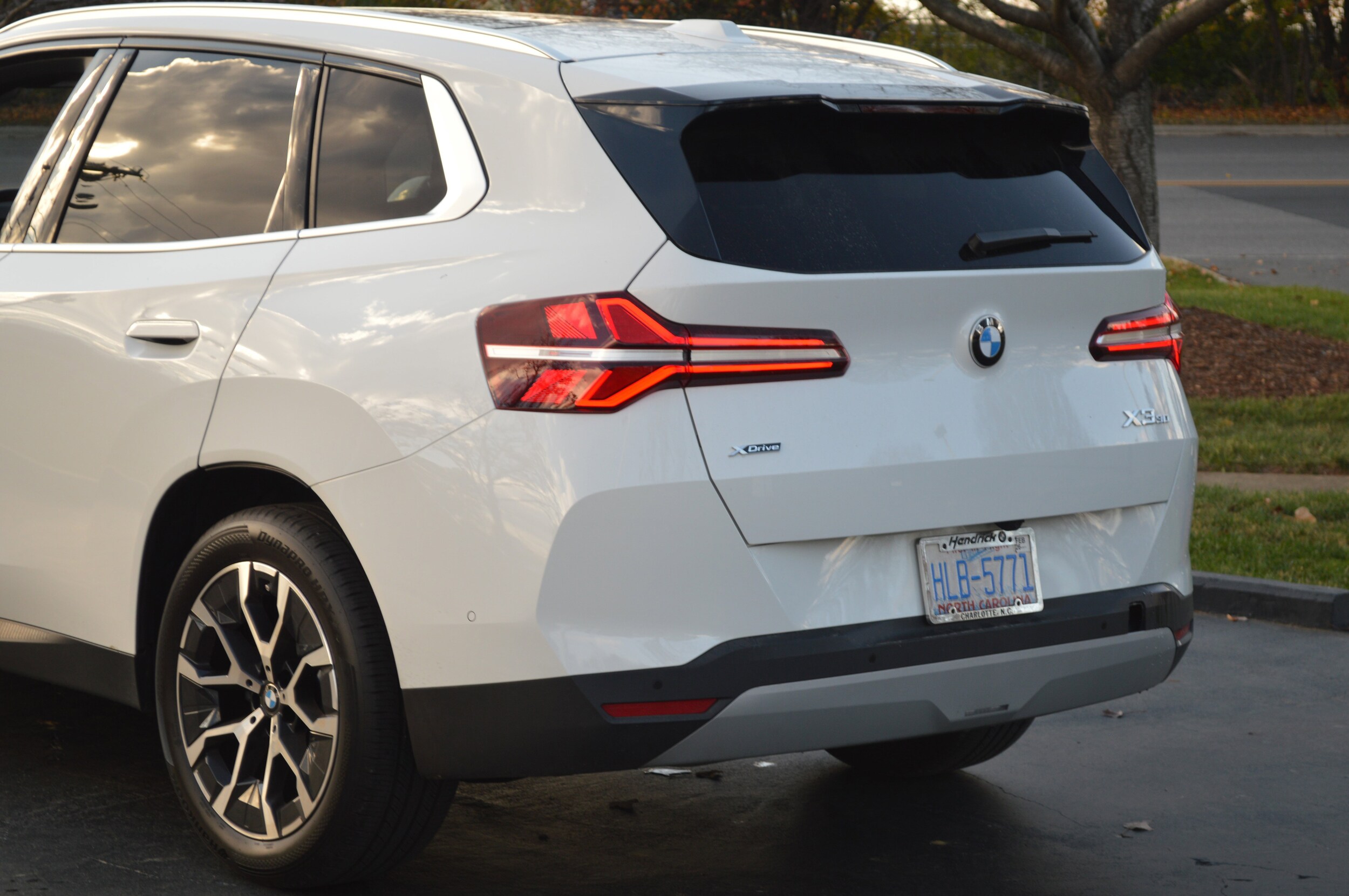 2025 BMW X3 30 xDrive photo 2