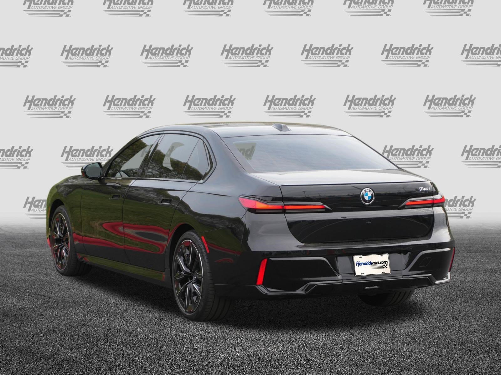 2023 BMW 7 Series 740i photo 5