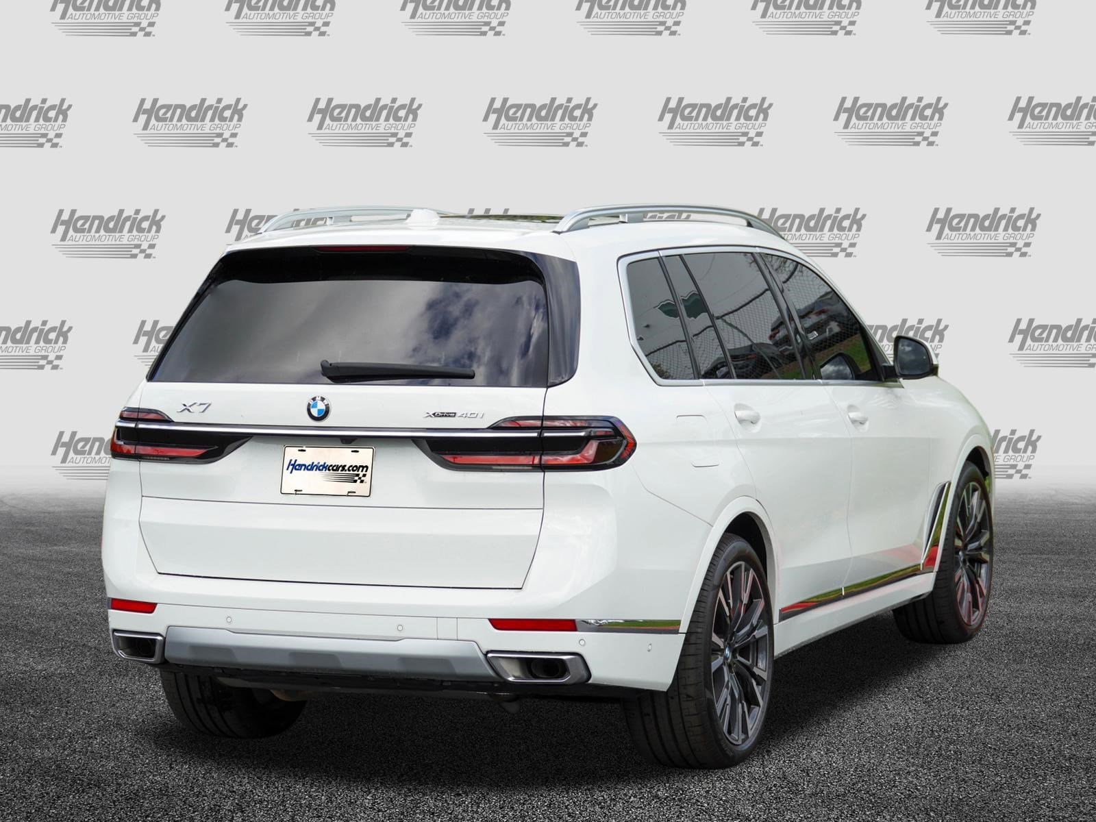 2024 BMW X7 xDrive40i photo 3