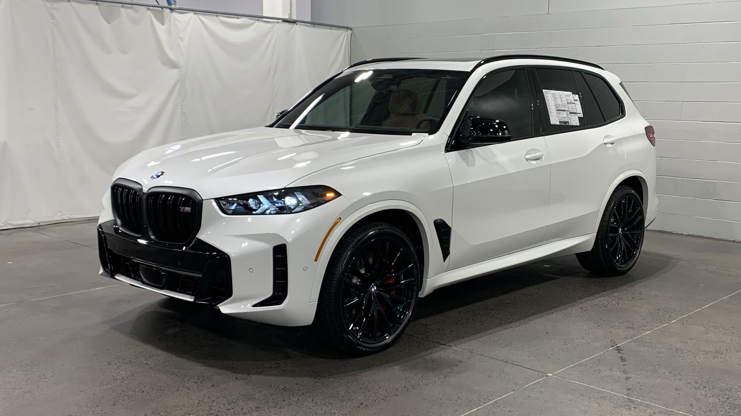 2026 BMW X5 M60i photo 2