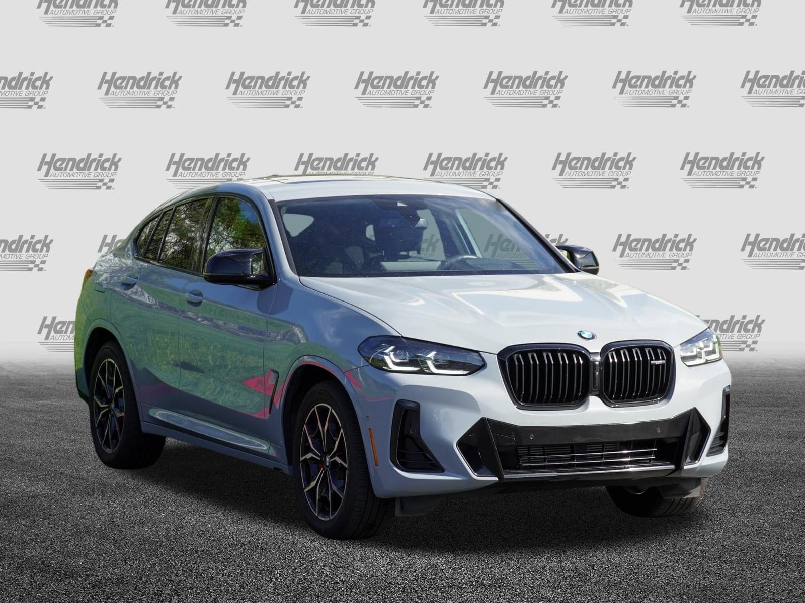 2025 BMW X4 M40i