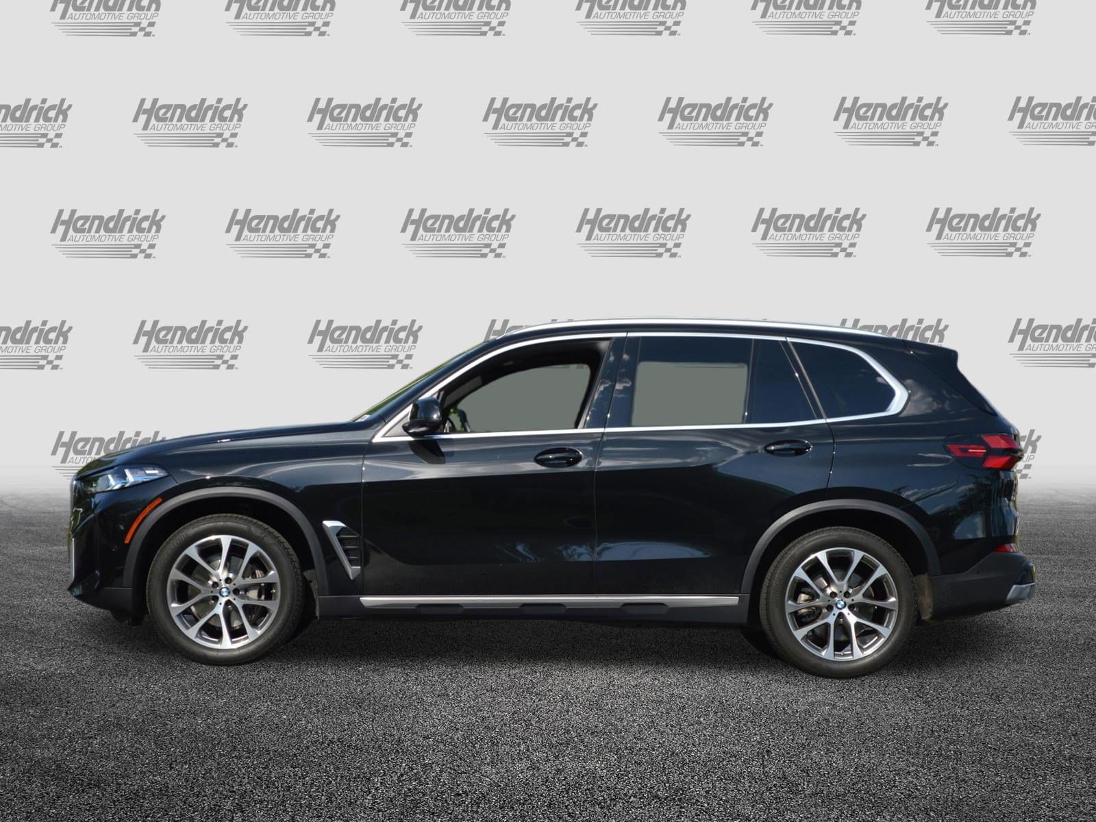 2026 BMW X5 sDrive40i photo 3