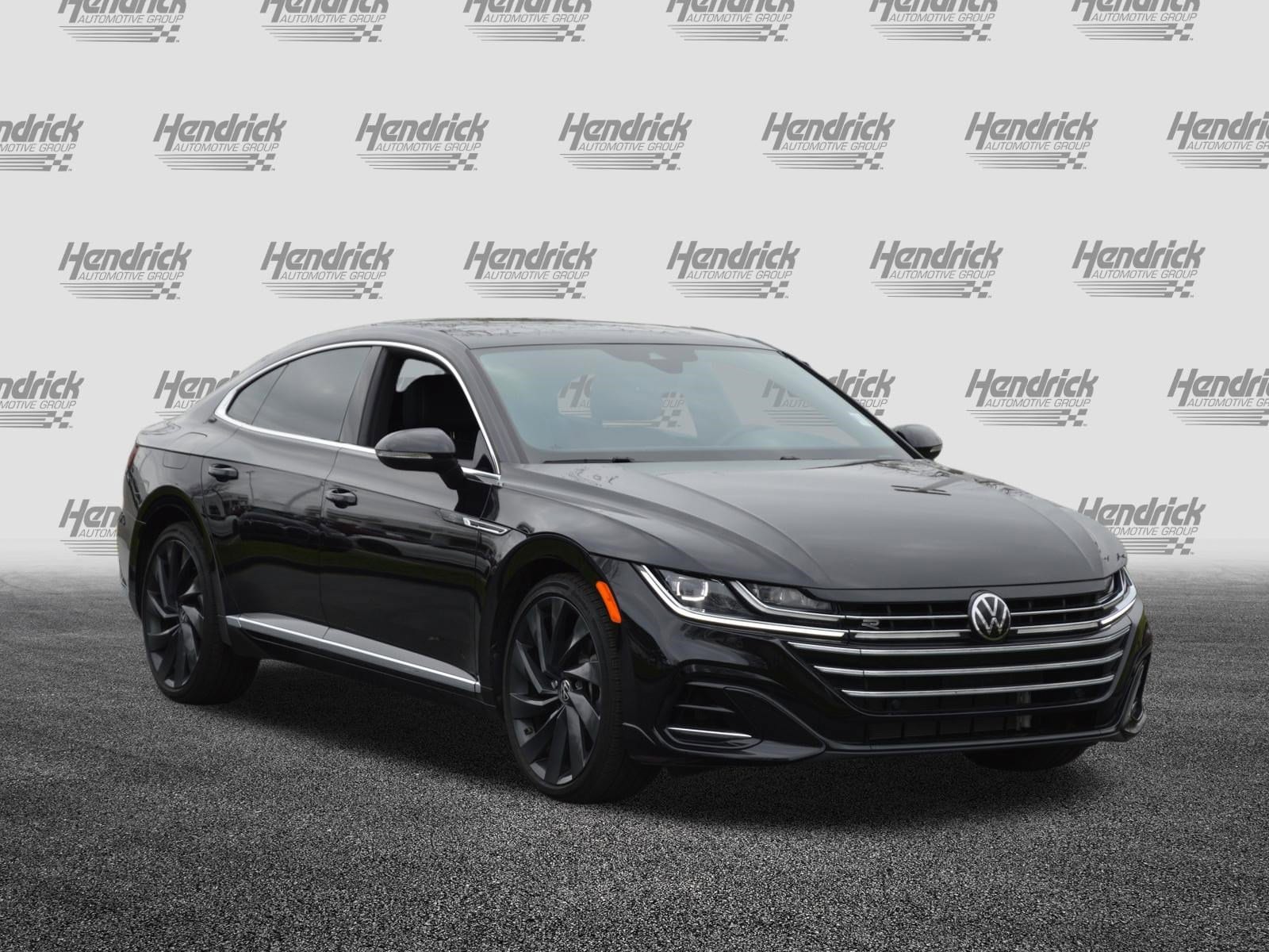 2023 Volkswagen Arteon SEL R-Line 4MOTION photo 4