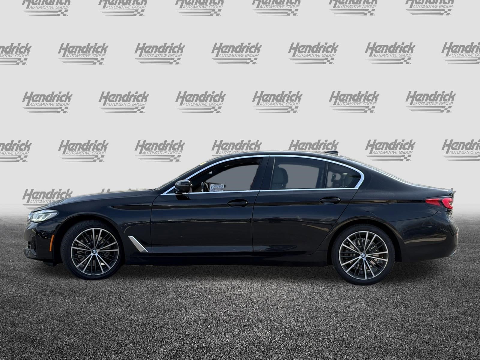 2021 BMW 5 Series 530i photo 5