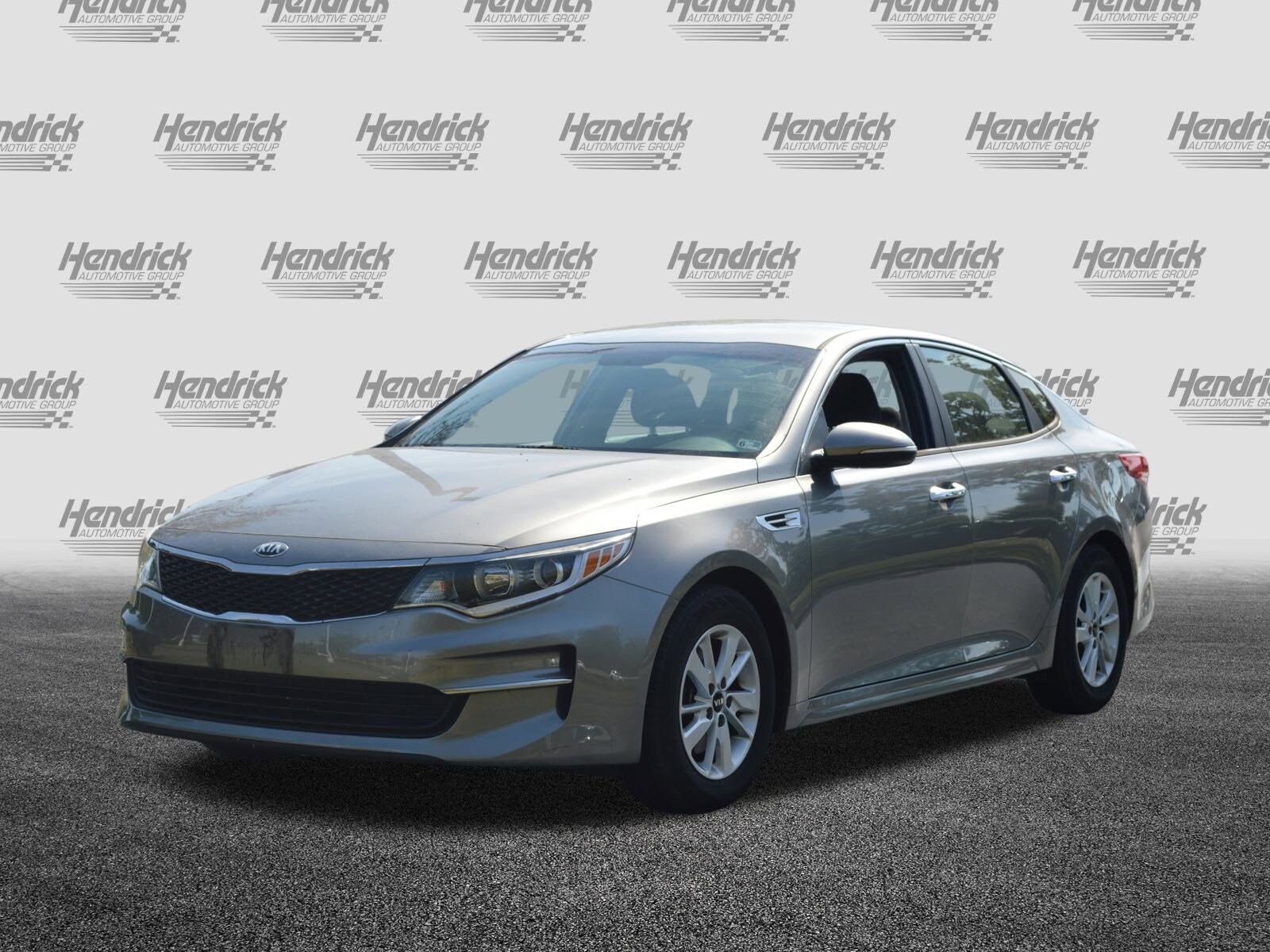 2016 Kia Optima LX photo 3