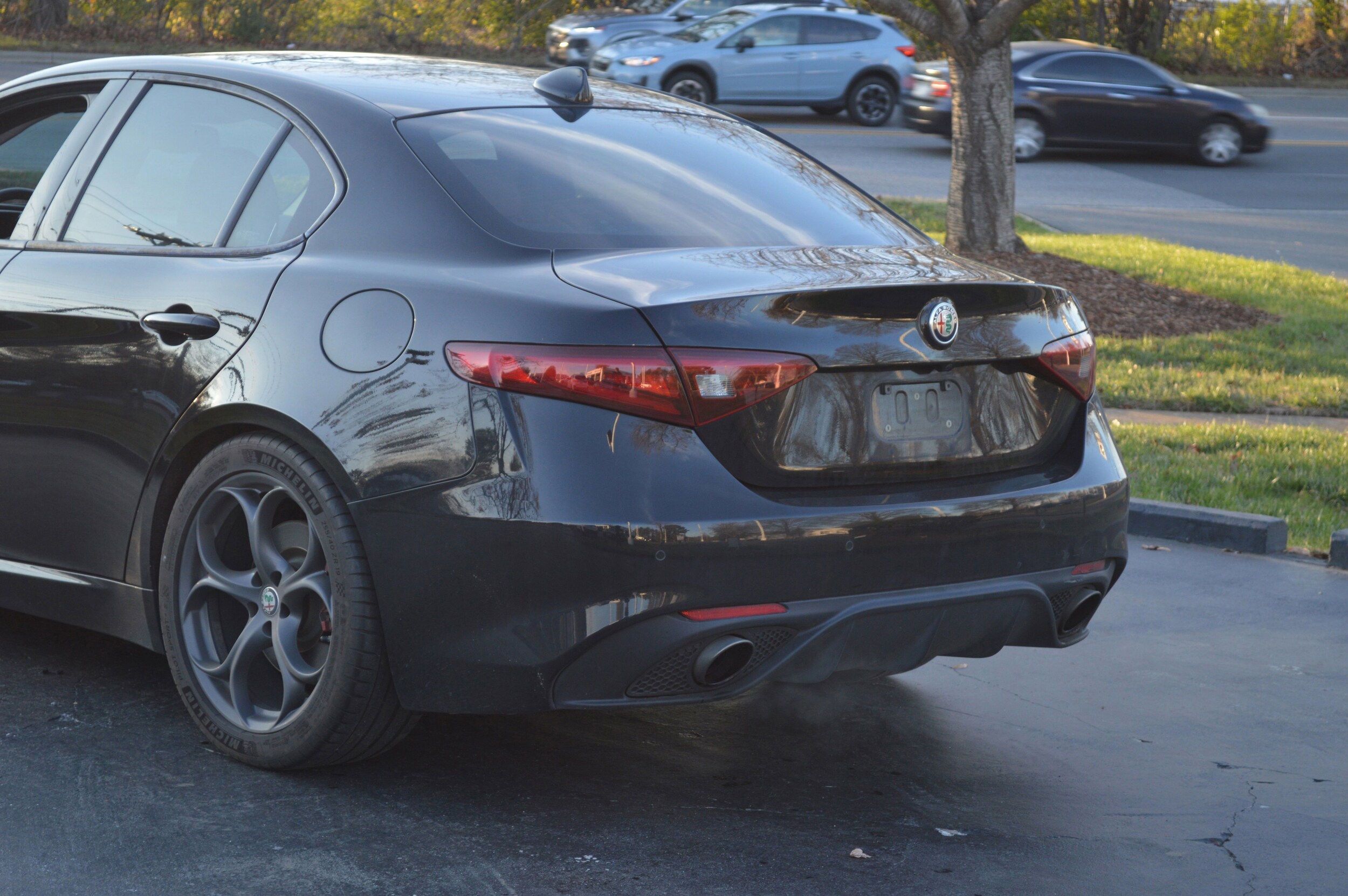 2019 Alfa Romeo Giulia Ti Sport photo 3