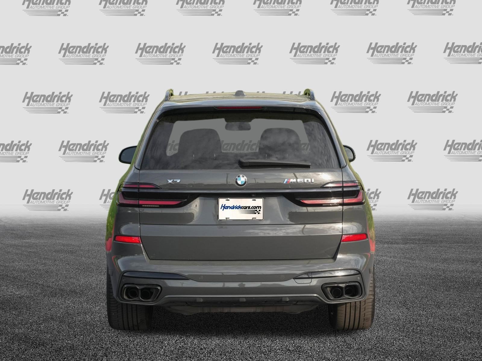2025 BMW X7 M60i photo 3