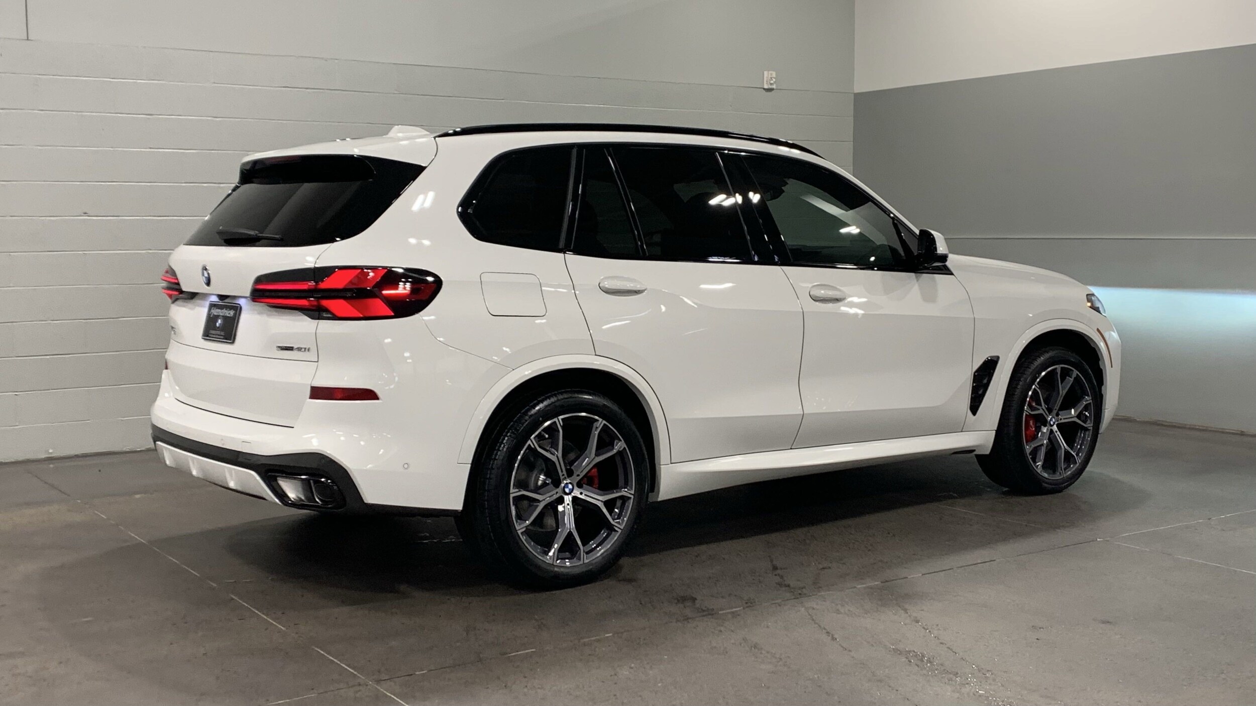 2026 BMW X5 sDrive40i photo 3