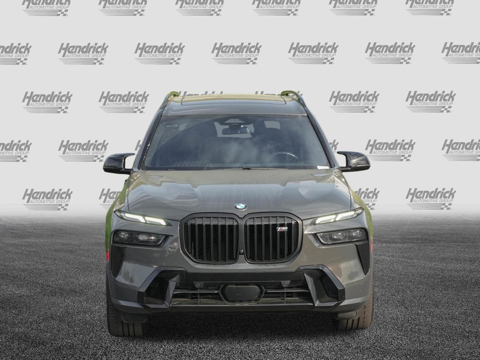 2025 BMW X7 M60i photo 2