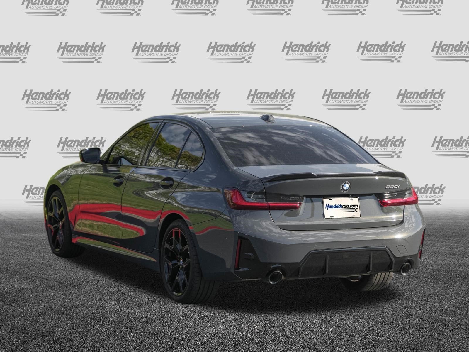 2025 BMW 3 Series 330i photo 6