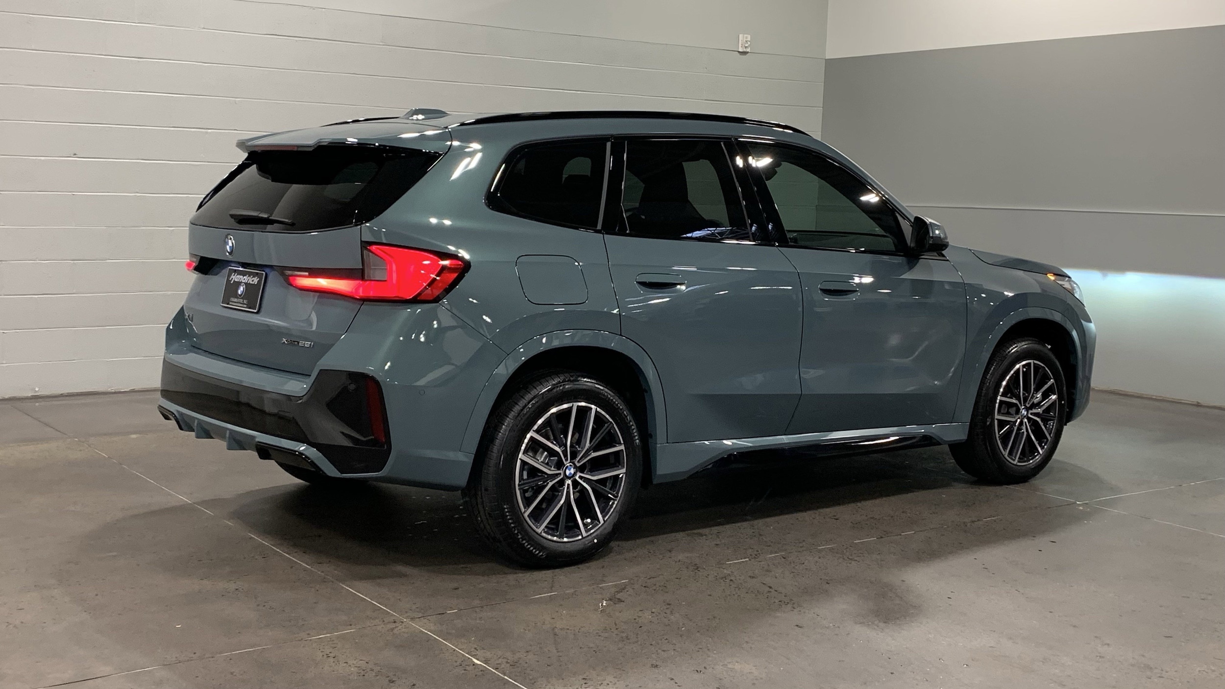 2026 BMW X1 xDrive28i photo 3