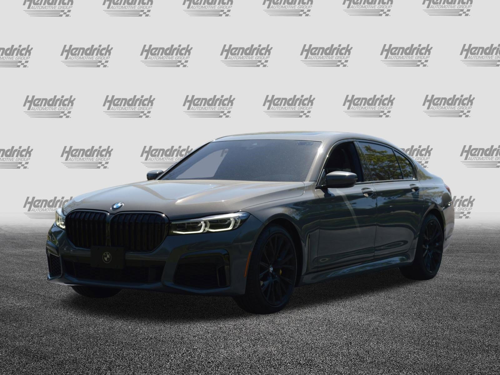 2022 BMW 7 Series 740i photo 4