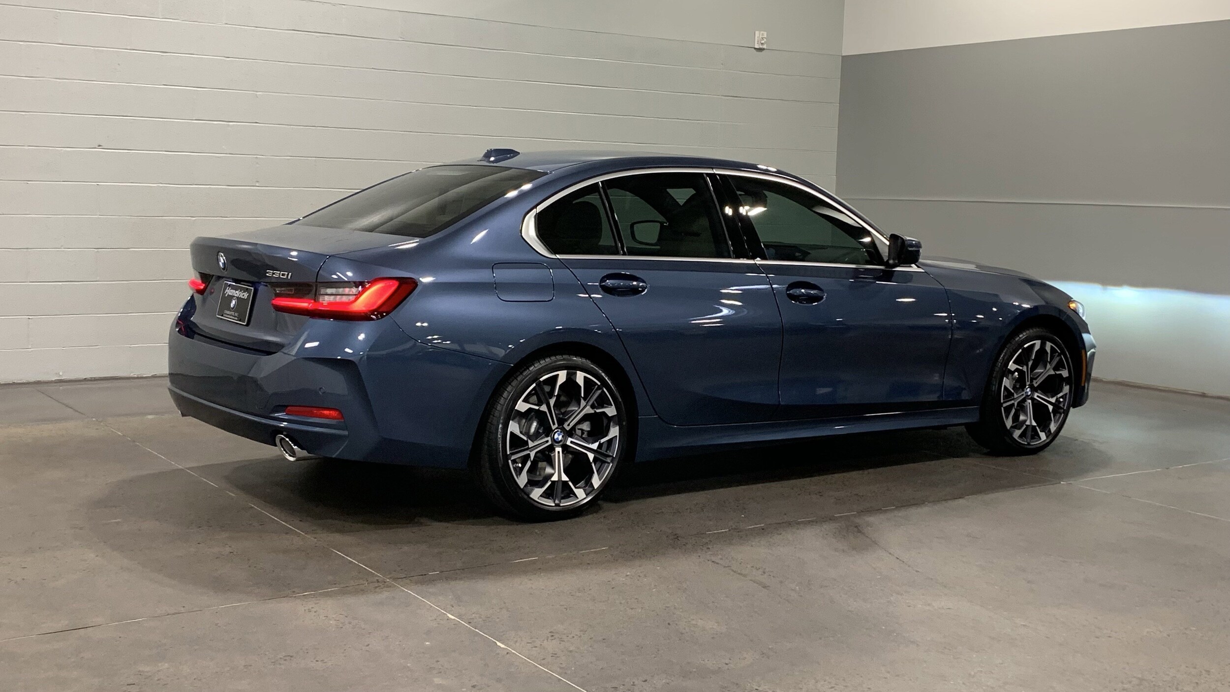 2026 BMW 3 Series 330i NA photo 3