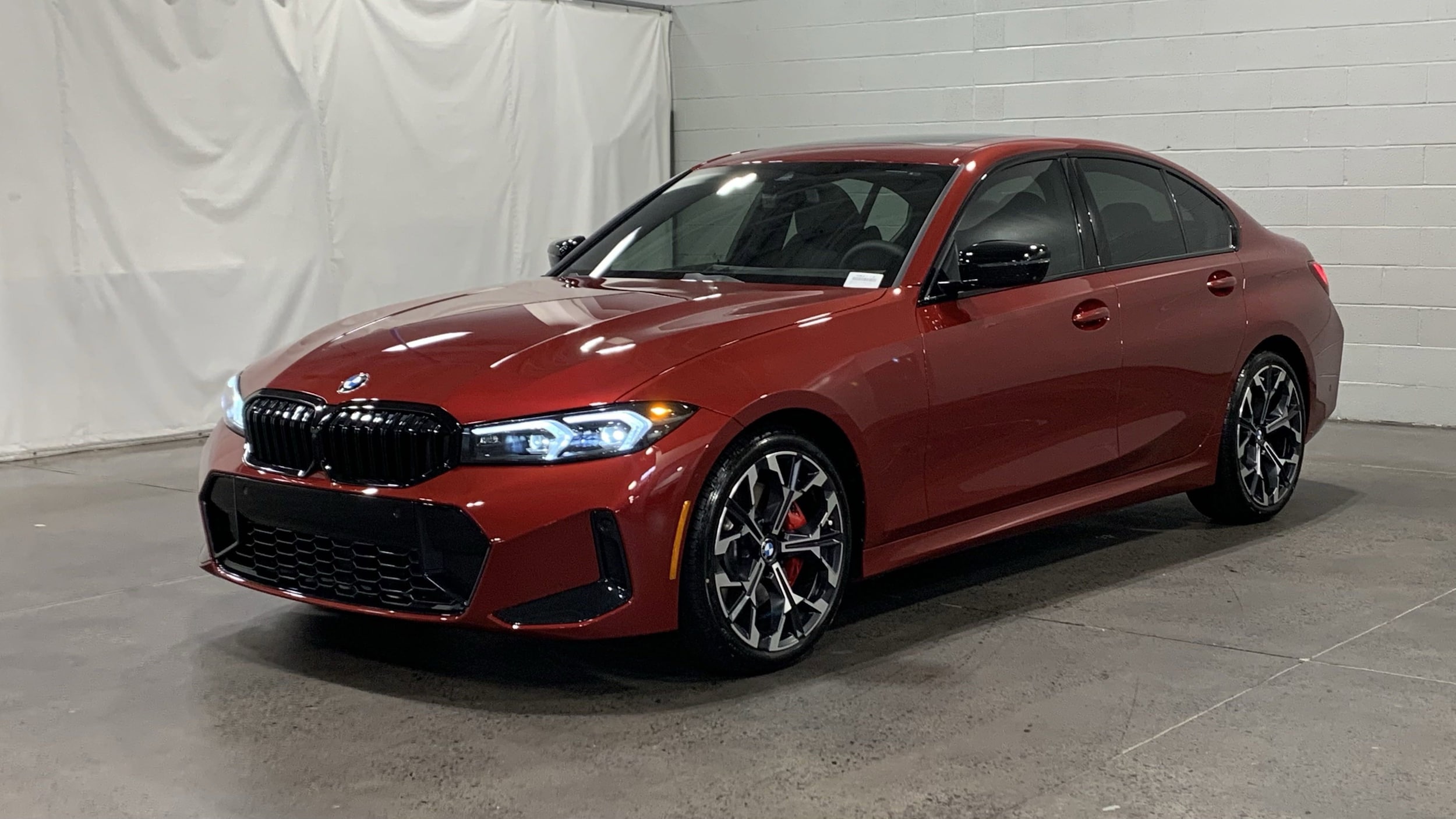 2025 BMW 3 Series 330i photo 2