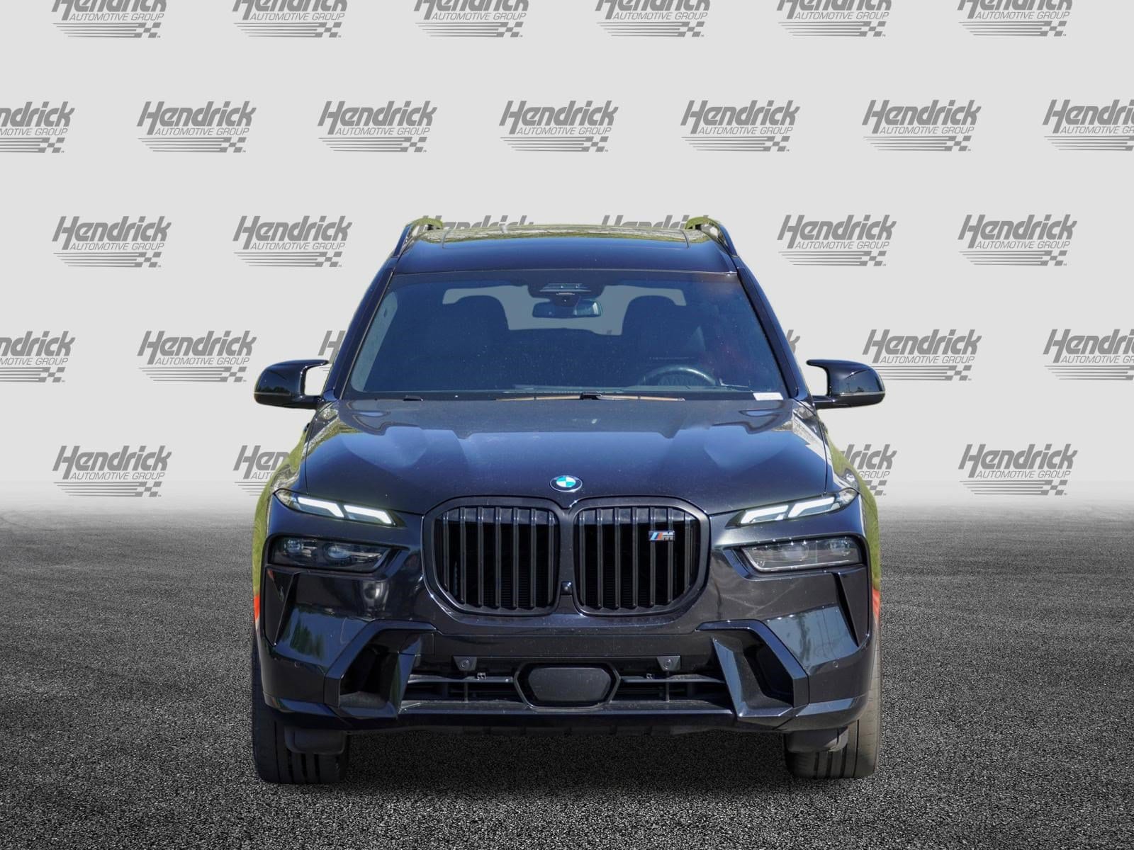 2024 BMW X7 M60i photo 2