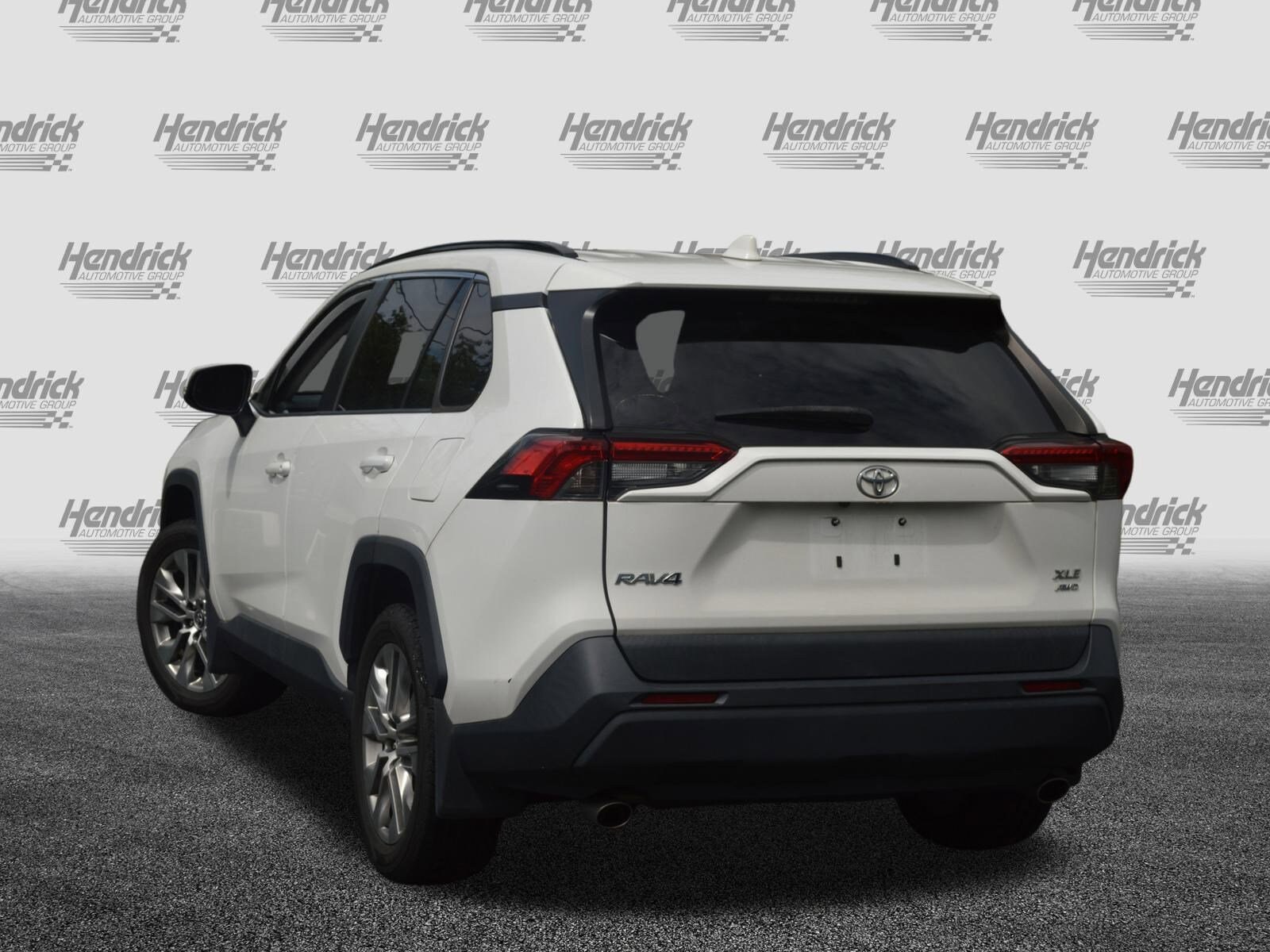 2020 Toyota RAV4 XLE Premium photo 2